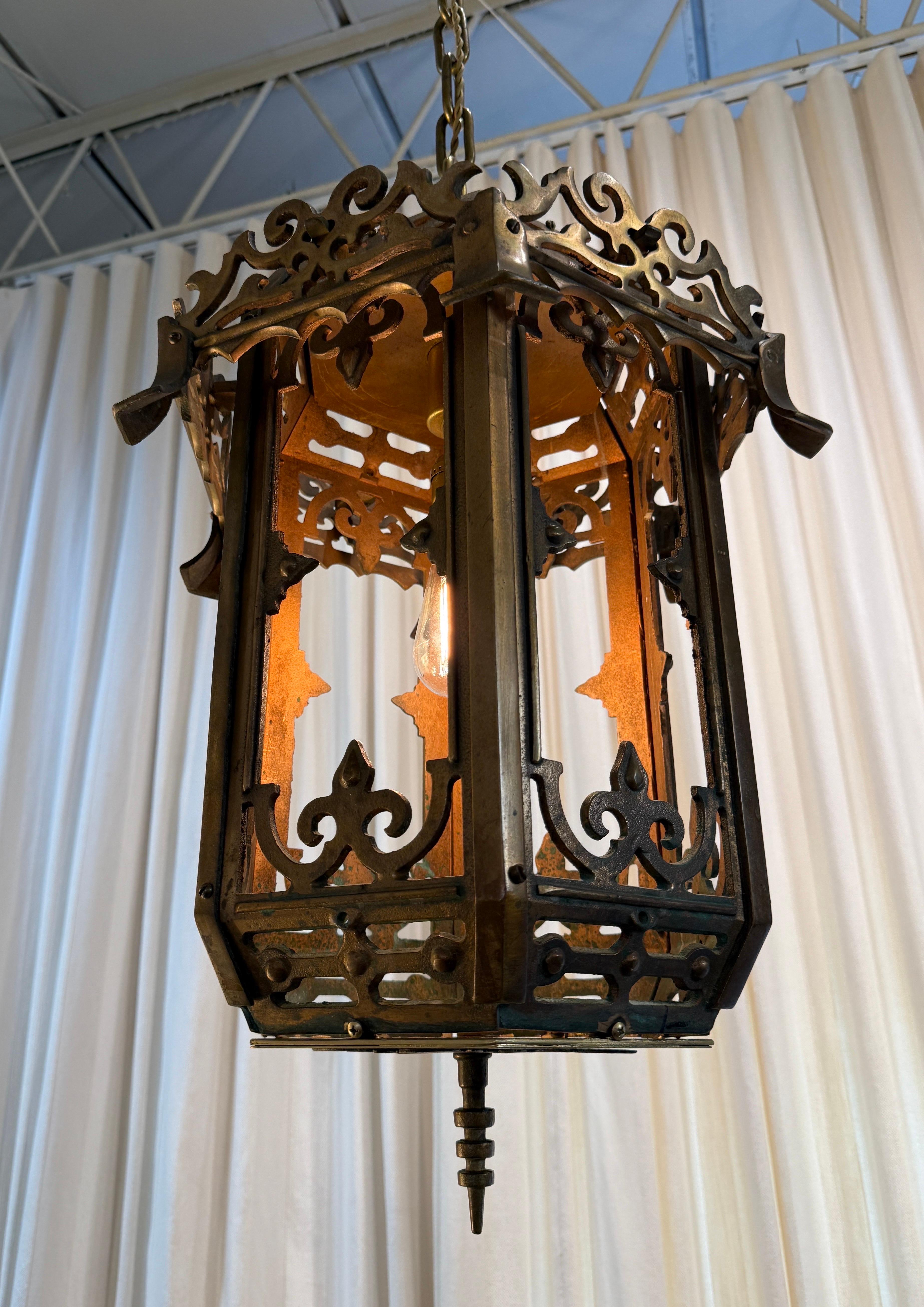Pair of Exceptional Early 20th C. Pagoda Lanterns in Solid Bronze For Sale 2