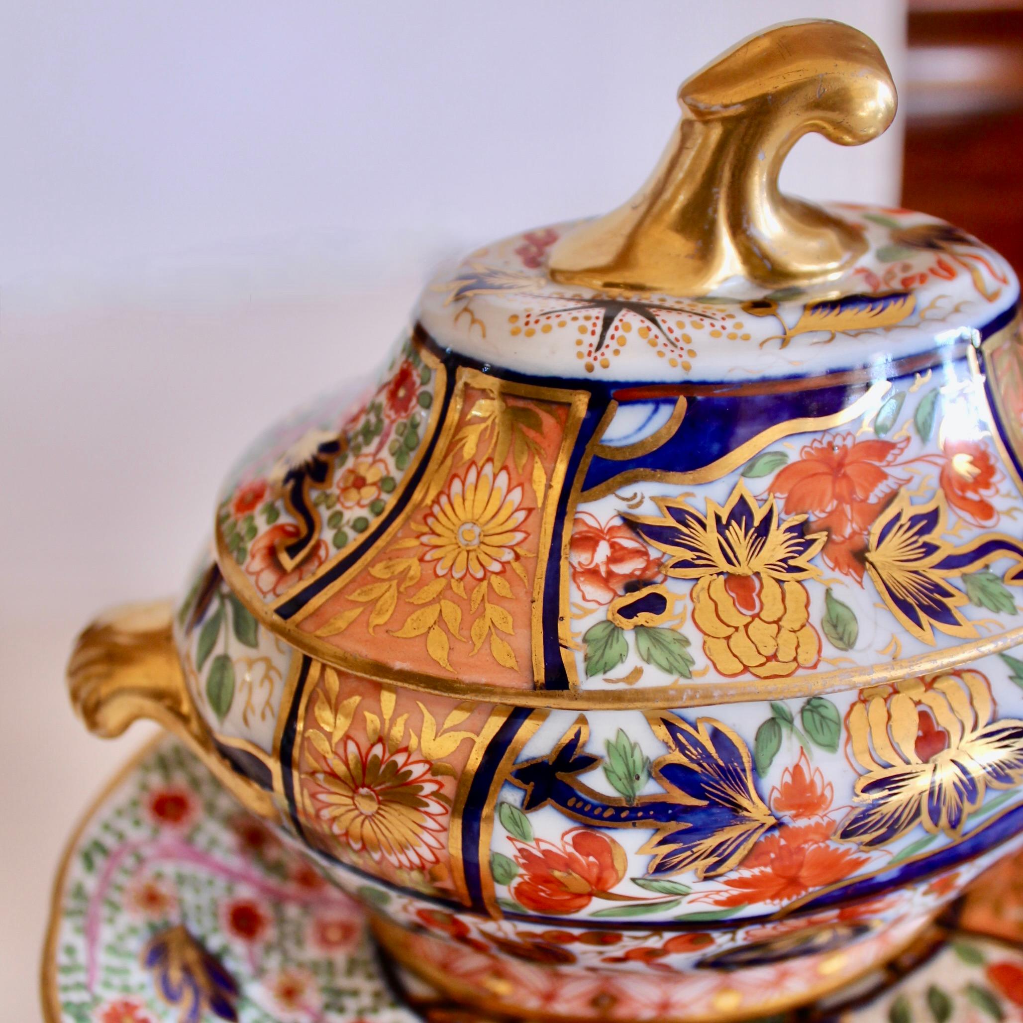 Pair of Exceptional Early English Gilt Imari Sauce Tureens In Good Condition For Sale In Free Union, VA