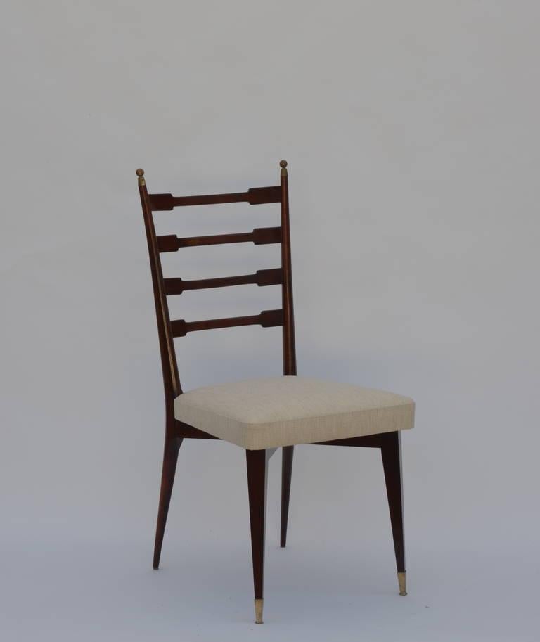 Pair of Exceptional Mid-Century Italian Chairs in the Style of Gio Ponti In Good Condition For Sale In Los Angeles, CA