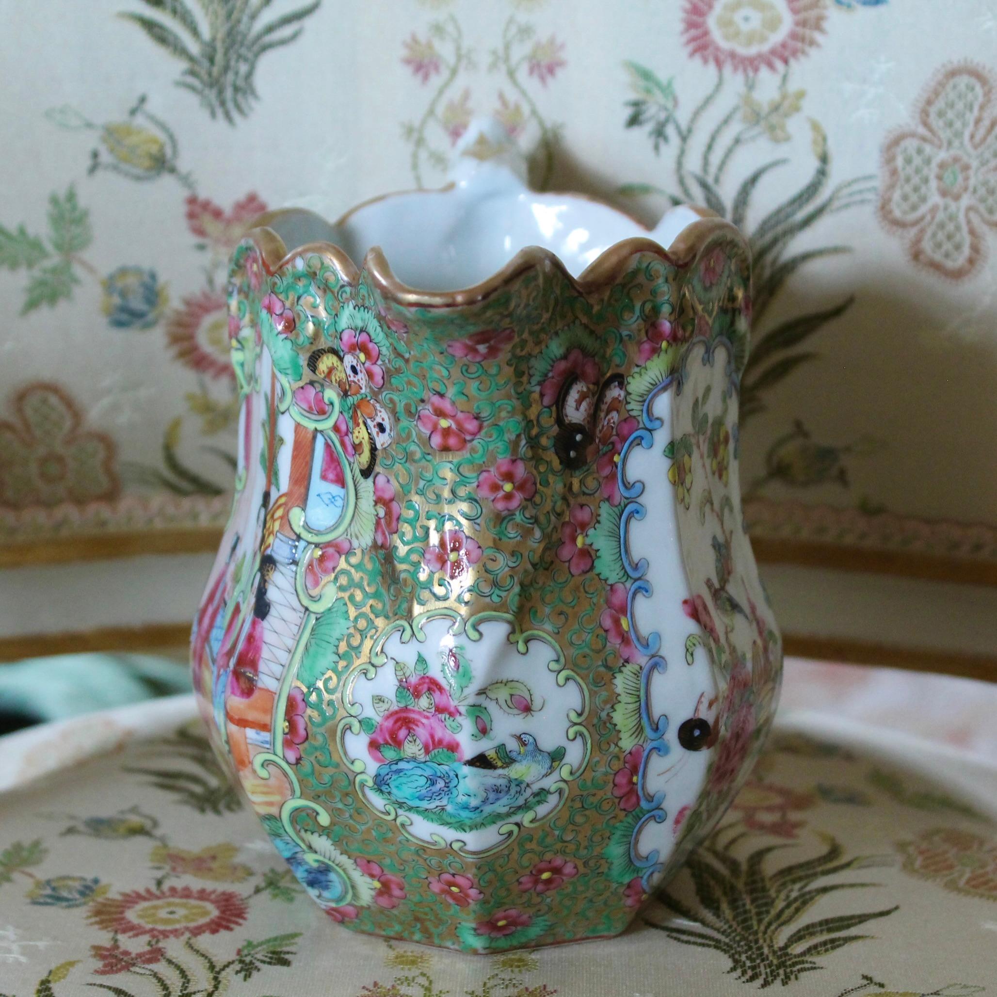 Pair of Exceptional Rose Medallion Porcelain Jugs For Sale 3