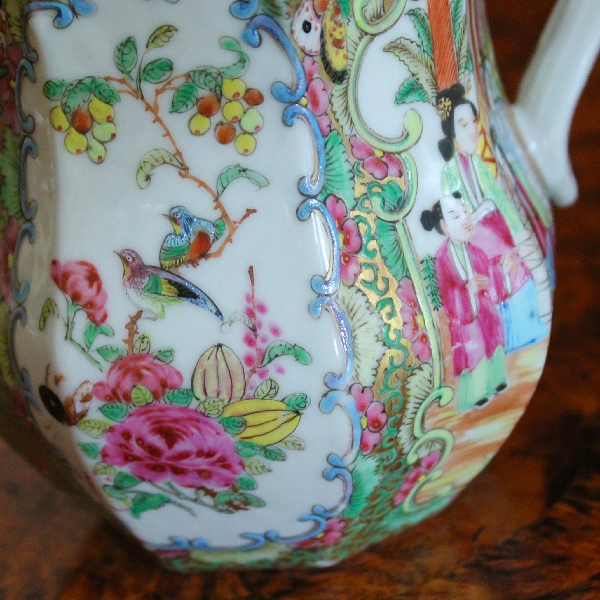 Pair of Exceptional Rose Medallion Porcelain Jugs For Sale 4