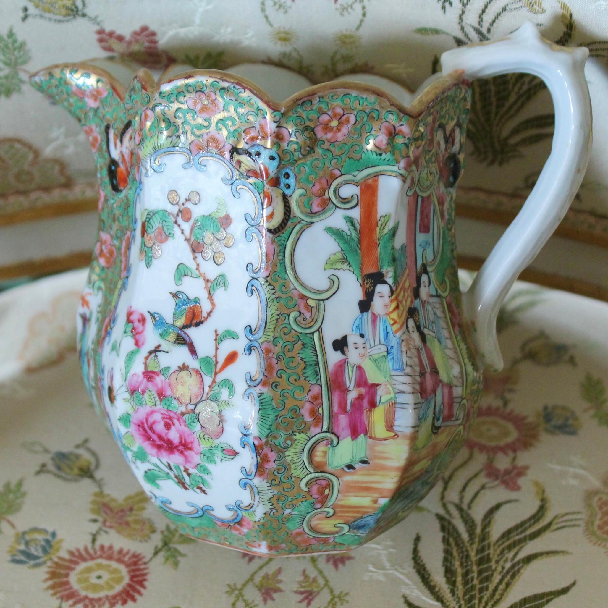 Pair of Exceptional Rose Medallion Porcelain Jugs For Sale 2