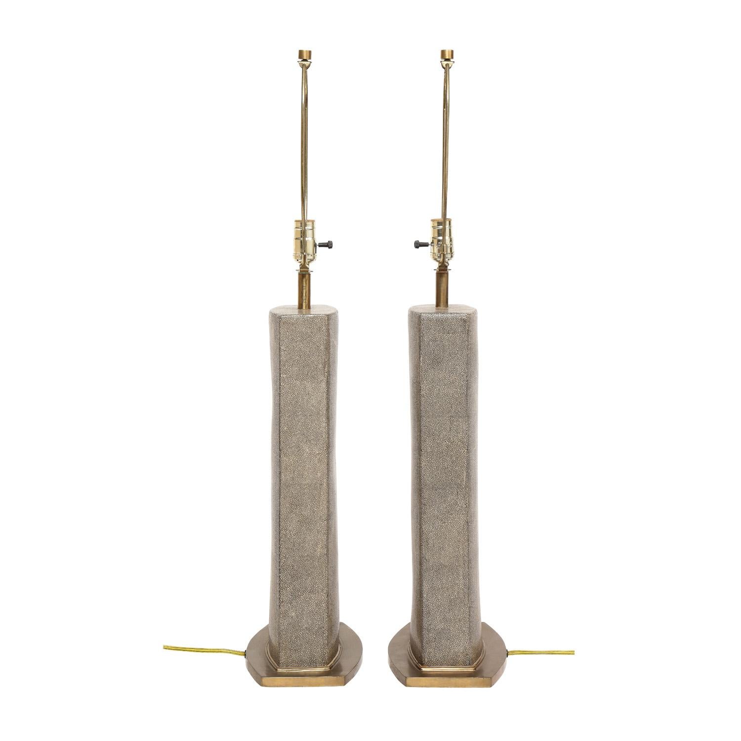 Modern Pair of Exceptional Table Lamps in Shagreen and Bronze 1970s For Sale