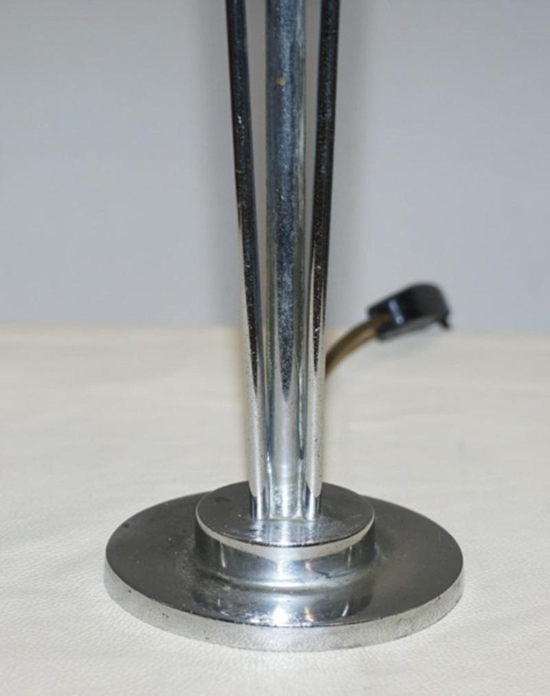 Chrome Paire de lampes Art Déco exceptionnellement rares d'Elsie Roberts Oswald Partridge Milne en vente