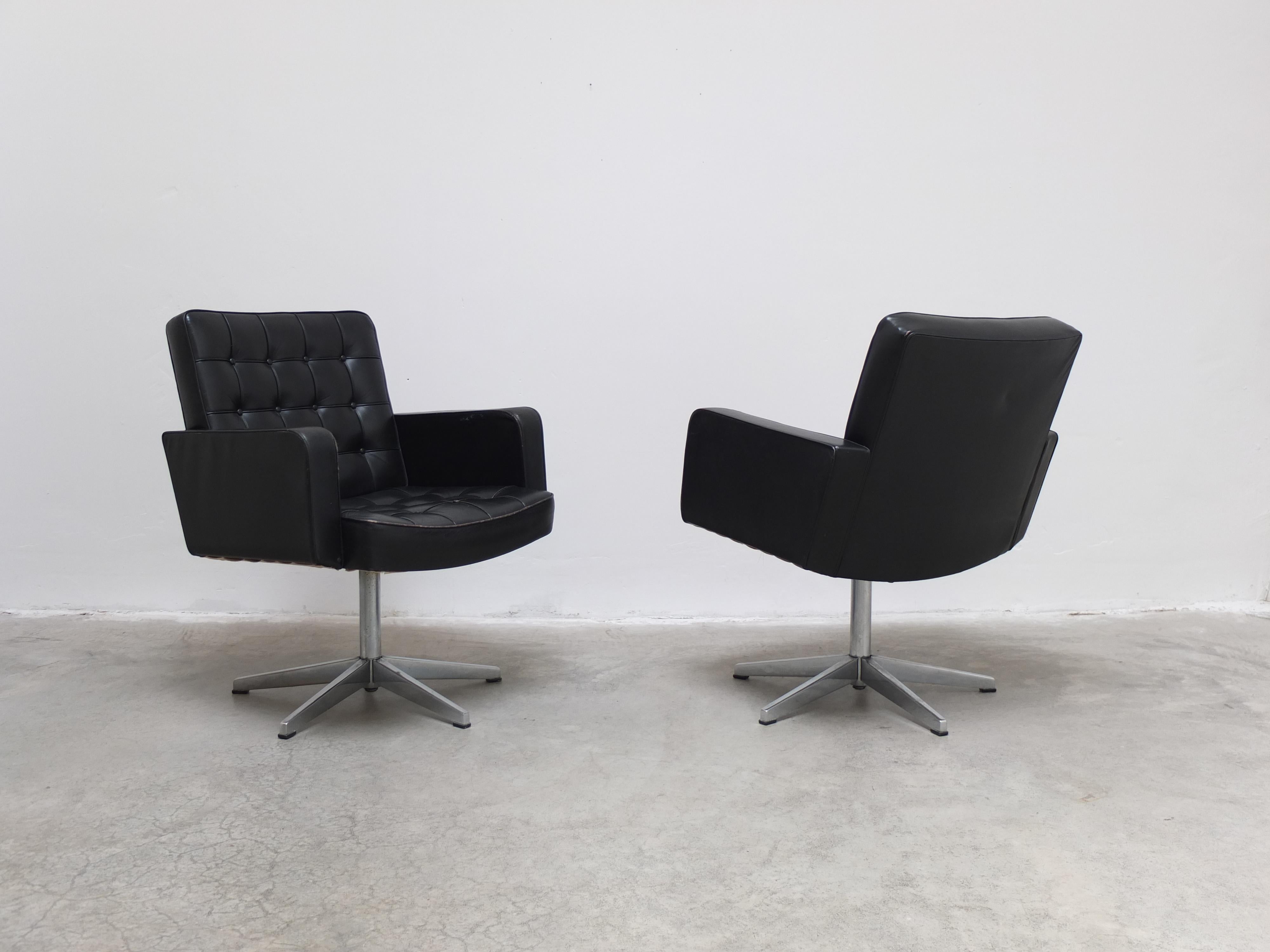 Paire de chaises longues pivotantes de Vincent Cafiero pour Knoll, années 1960 en vente 3