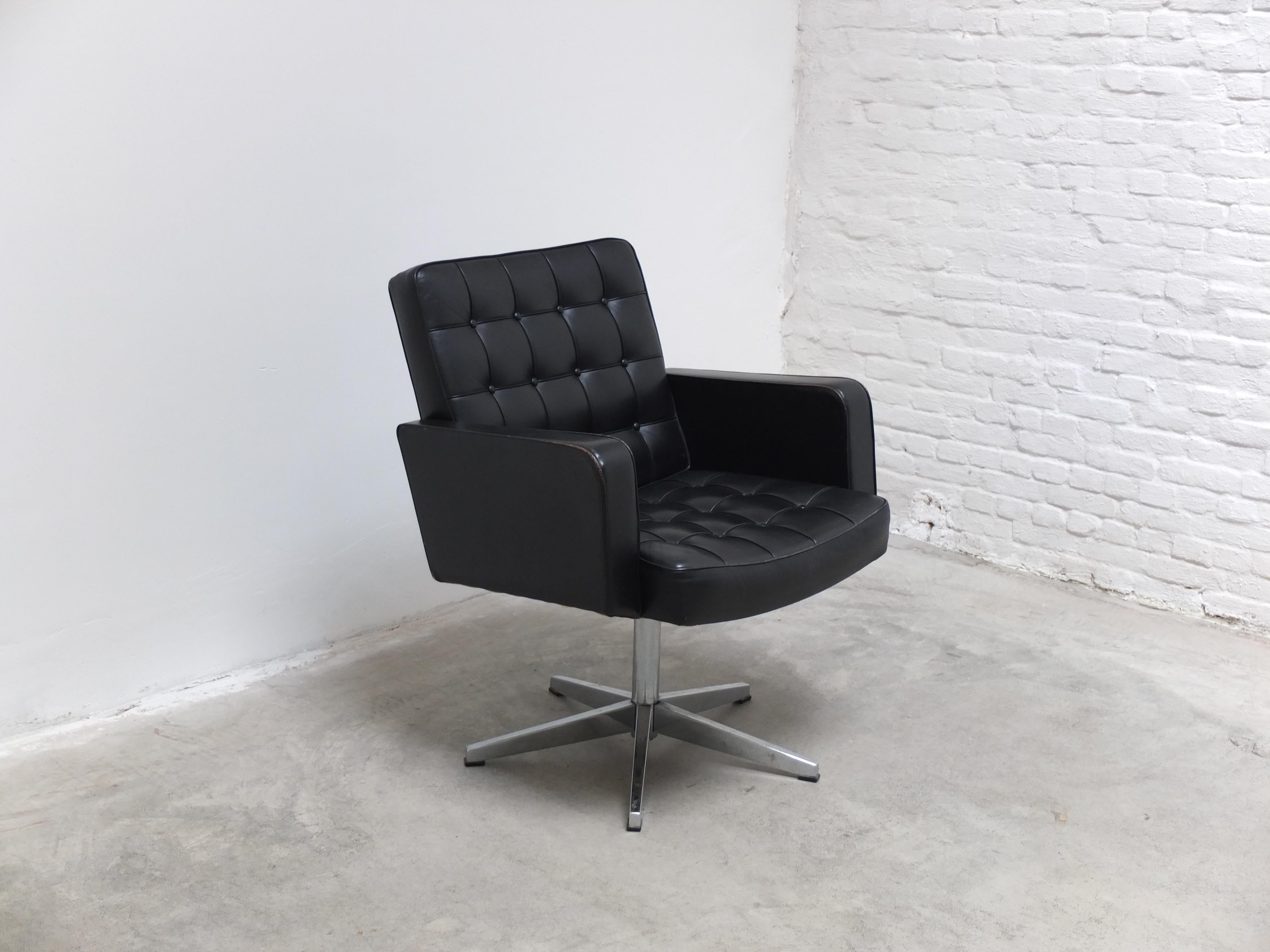 Paire de chaises longues pivotantes de Vincent Cafiero pour Knoll, années 1960 en vente 10