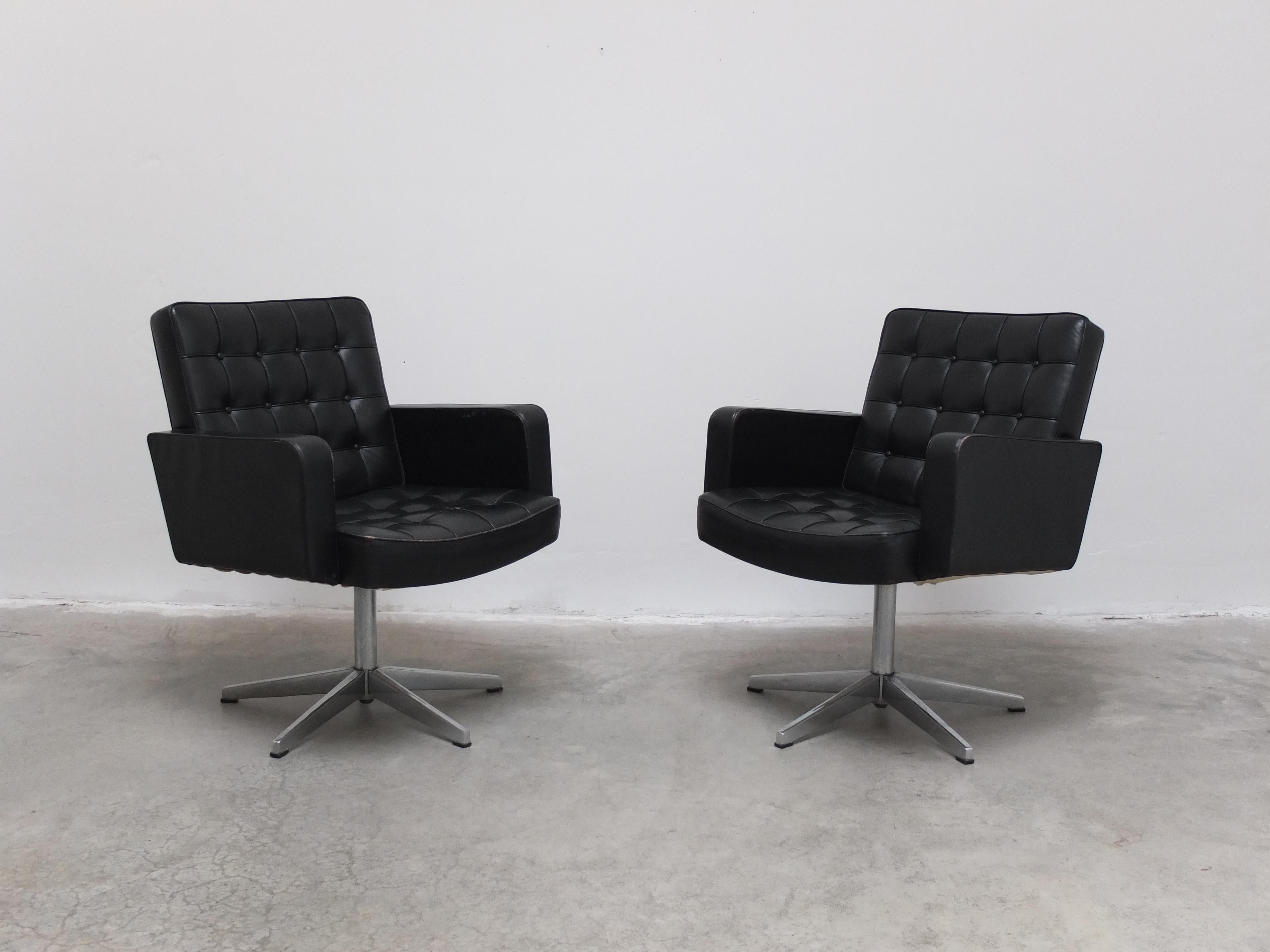 Paire de chaises longues pivotantes de Vincent Cafiero pour Knoll, années 1960 en vente 1