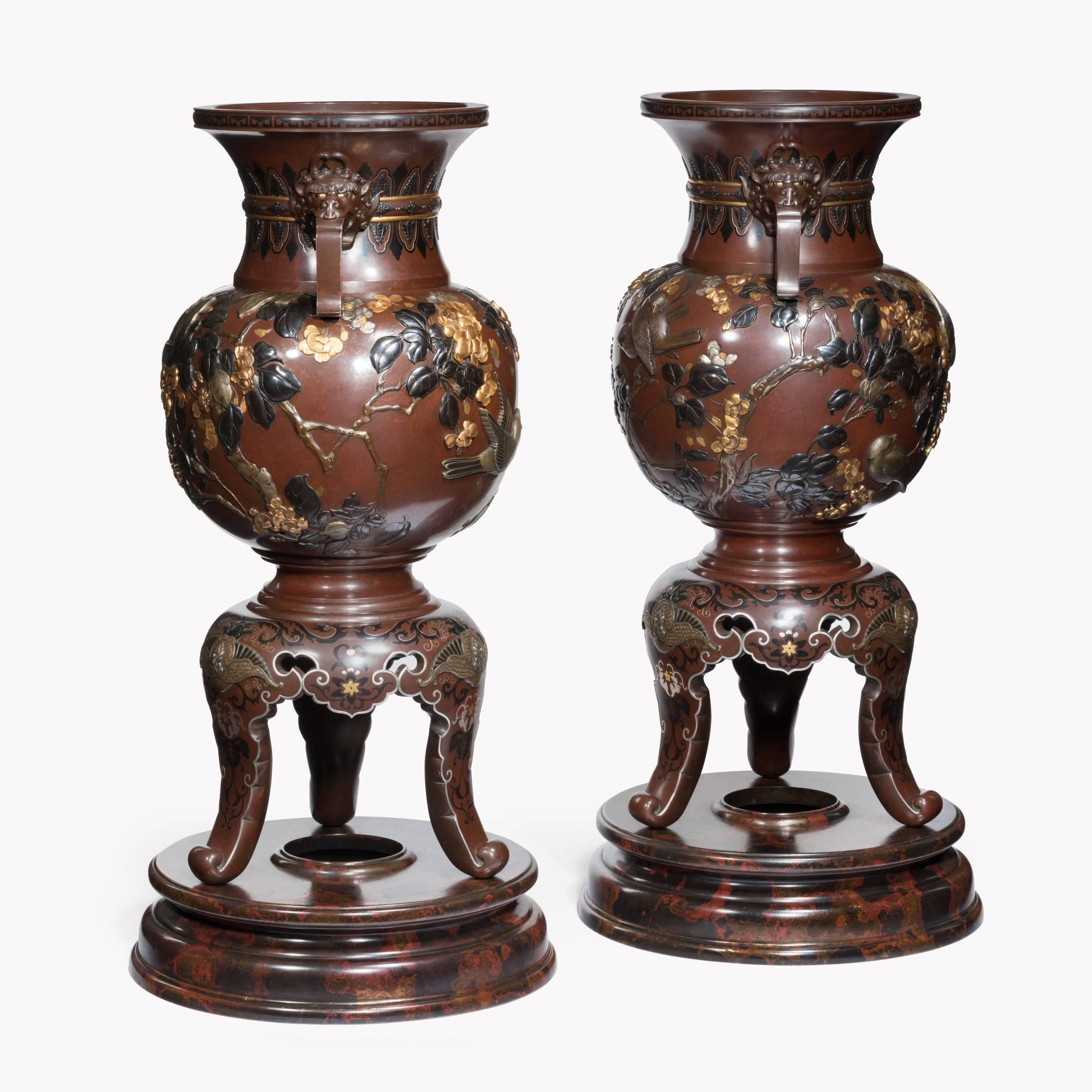 Pair of Exhibition Quality Meiji Period Rotating Bronze and Mixed Metal Vases In Good Condition For Sale In Lymington, Hampshire