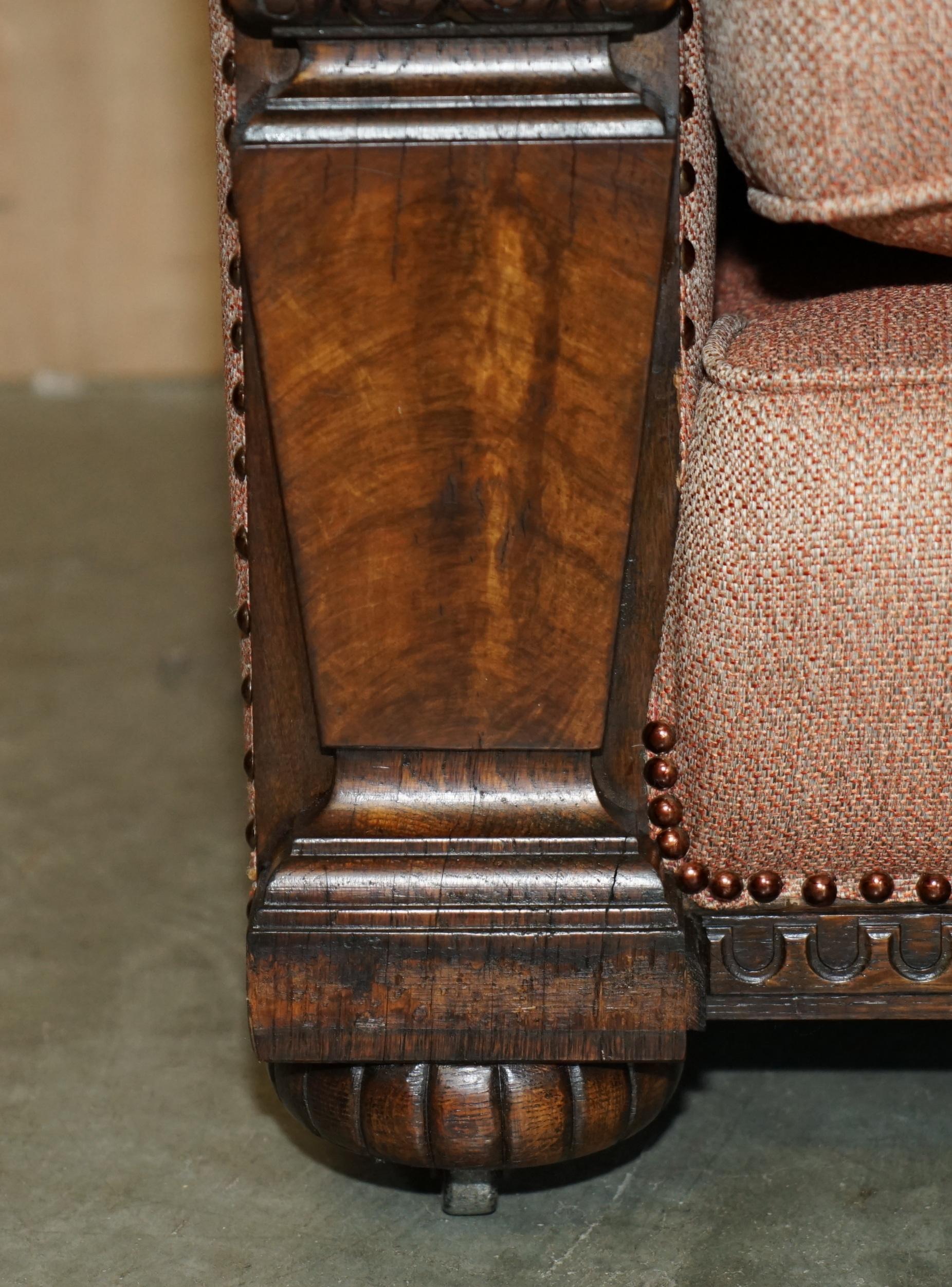 Mid-19th Century PAIR OF EXQUISITE ANTIQUE WILLIAM IV FLAMED HARDWOOD CIRCA 1830 CLUB ARMCHAIRs For Sale