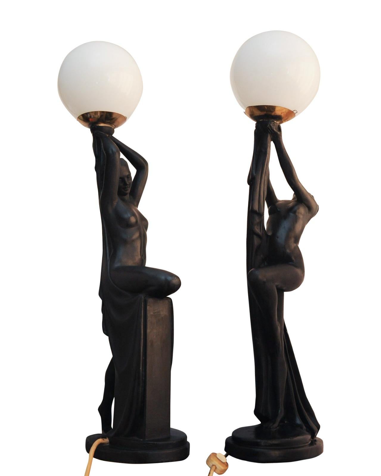Pair of Exquisite Art Deco Ebonized Plaster Nude Feminine Form Table Lamps 1930s In Good Condition For Sale In High Wycombe, GB