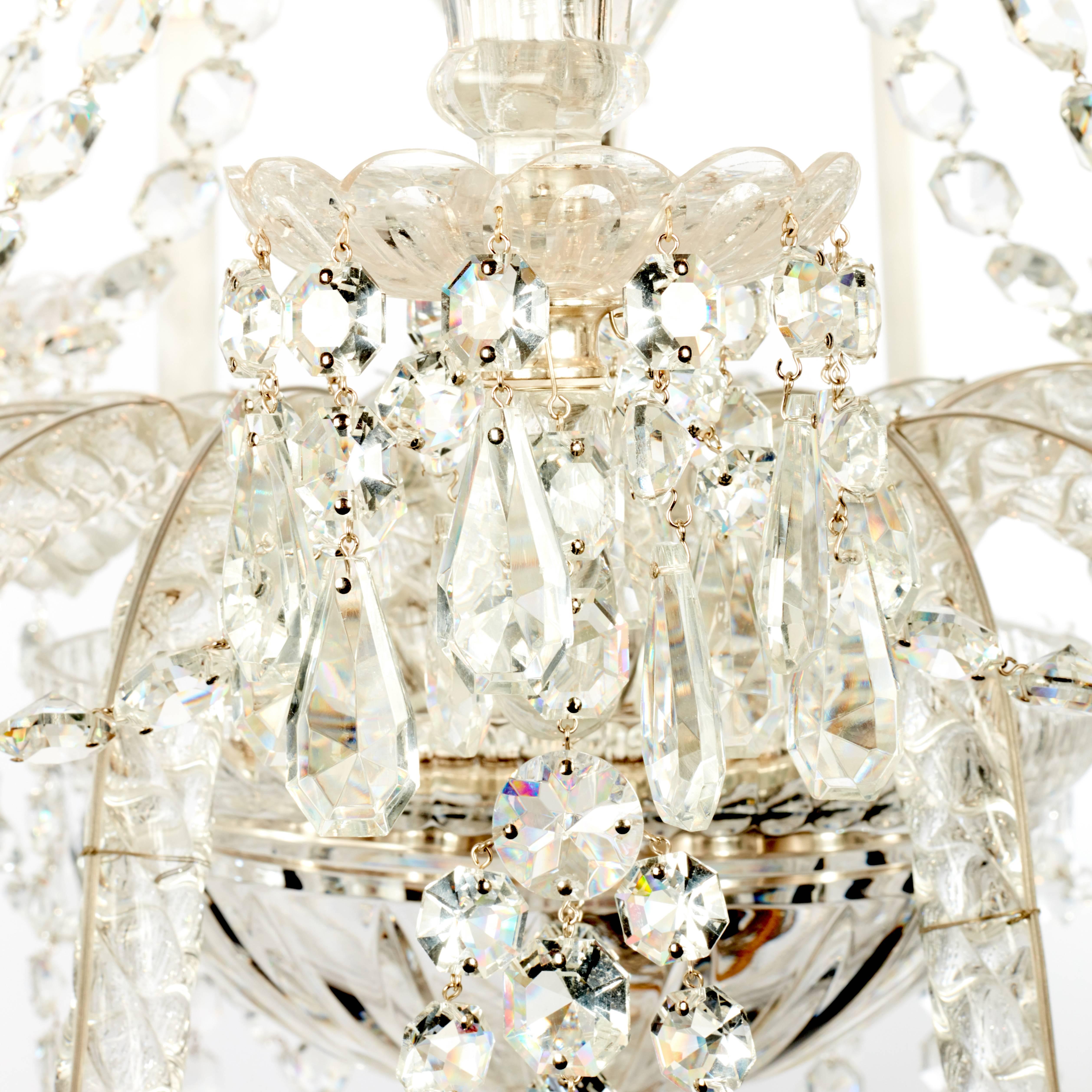 Pair of Exquisite Baccarat Crystal Chandeliers, In Excellent Condition In London, GB