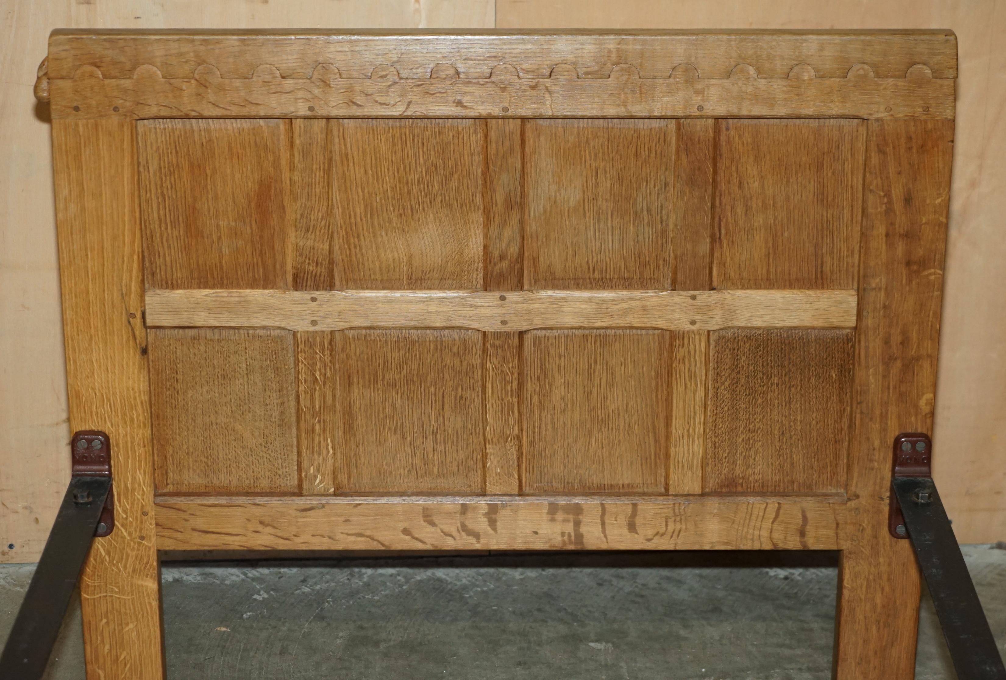 PAIR OF EXQUISITE COLLECTABLE 1950's ROBERT MOUSEMAN THOMPSON BEDSTEADS BEDS For Sale 6