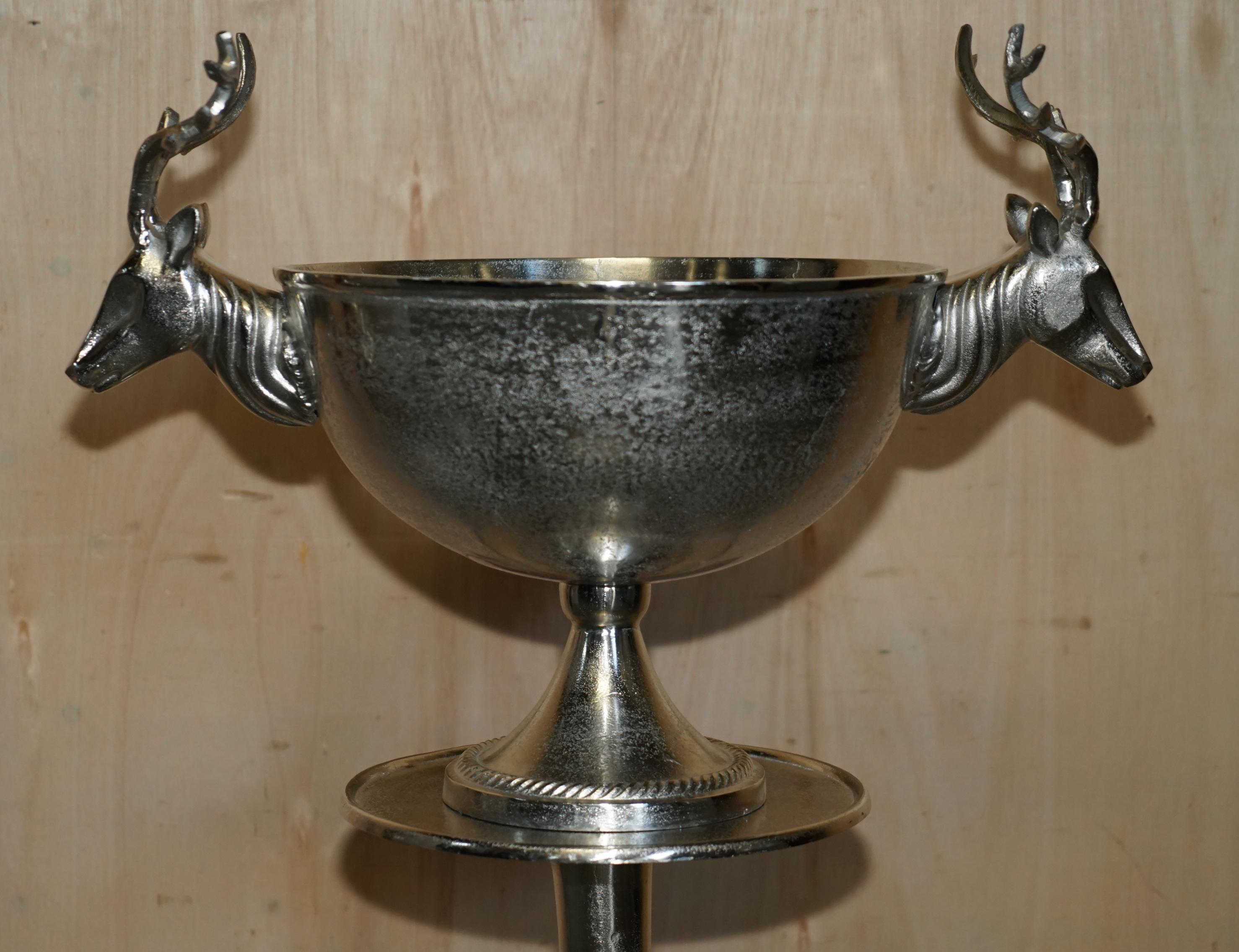 European PAIR OF EXQUISITE EXTRA LARGE 114.5CM TALL STAG CHAMPAGNE BUCKETS ON SiDE TABLES For Sale