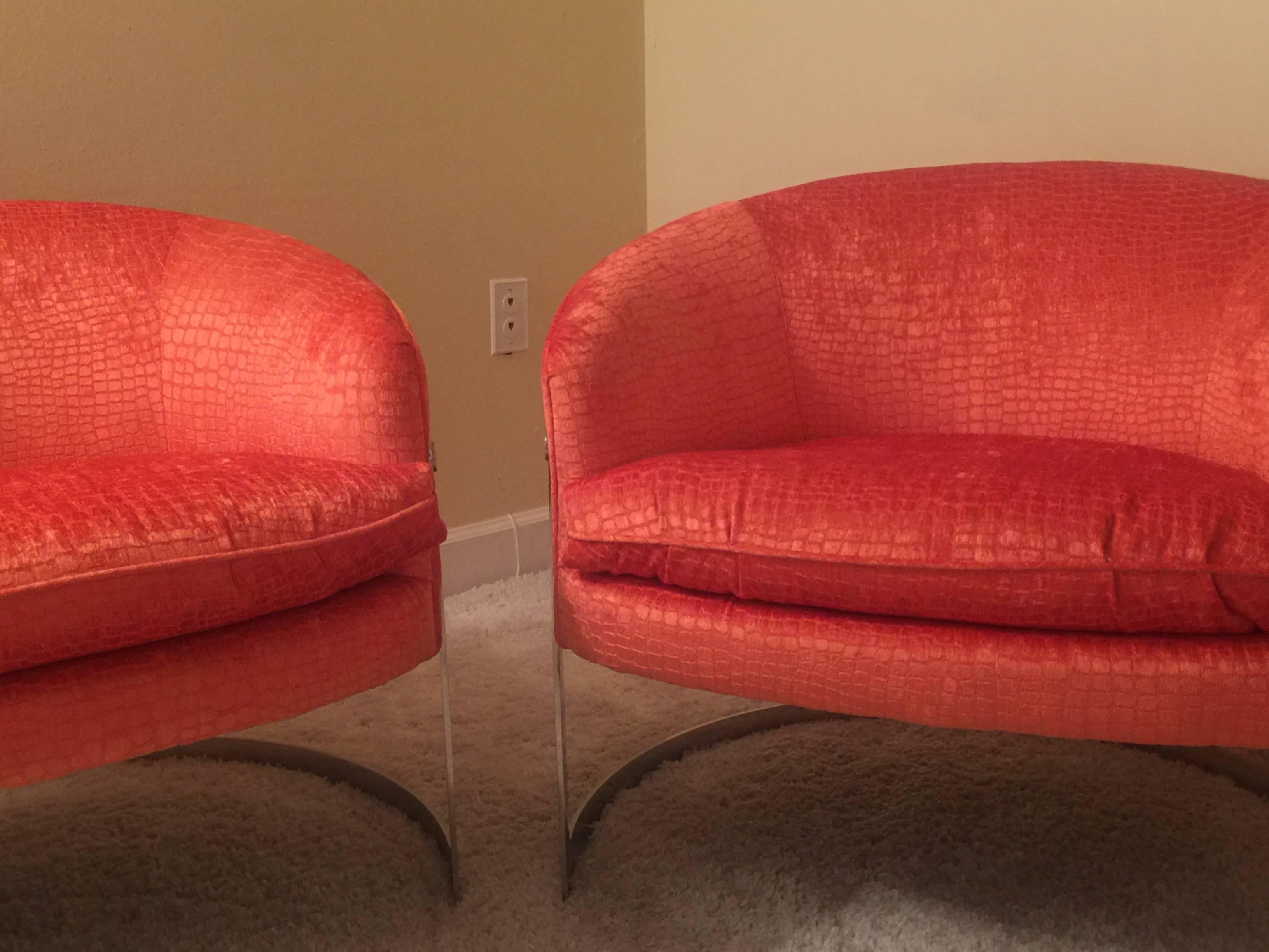 Pair of Exquisite Milo Baughman Chrome Side Chairs in Faux Coral Alligator In Excellent Condition In Sarasota, FL