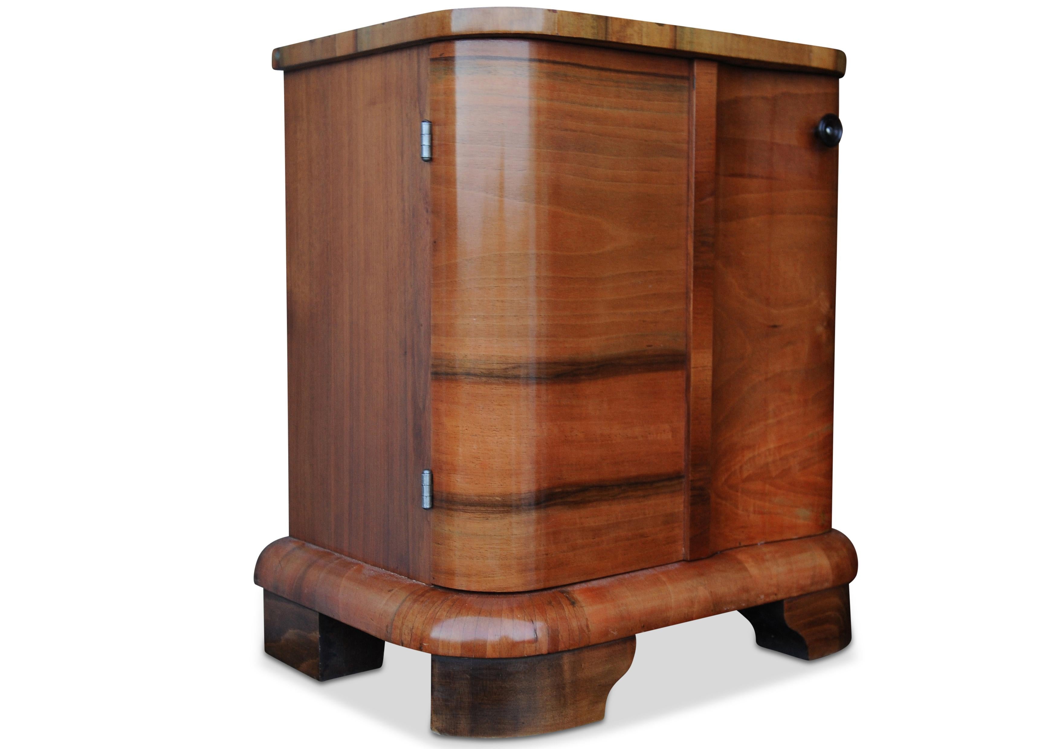 Lacquered Pair of Exquisite French Art Deco Walnut Bedside Cabinets Cloud Shaped  For Sale
