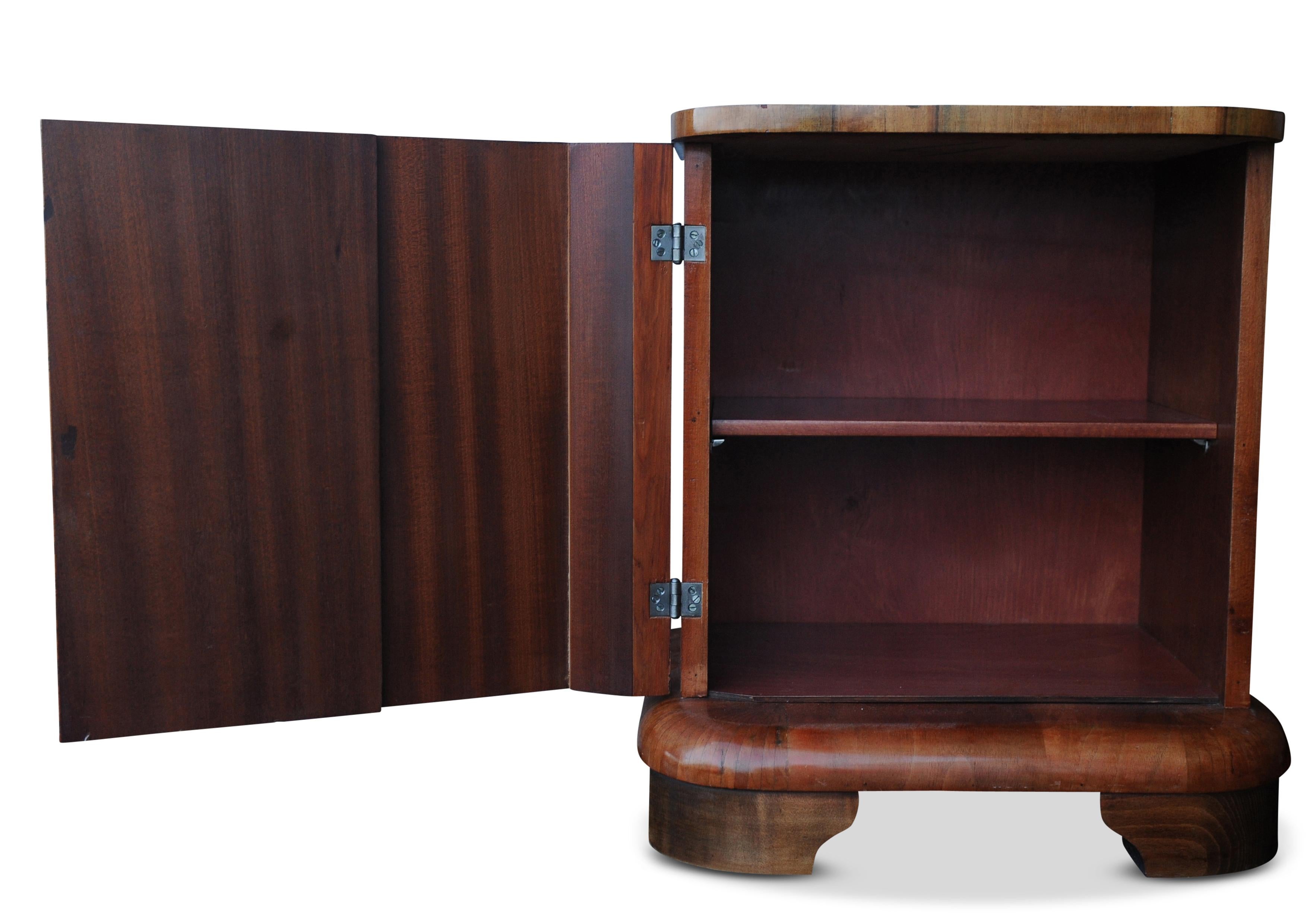 Pair of Exquisite French Art Deco Walnut Bedside Cabinets Cloud Shaped  For Sale 3