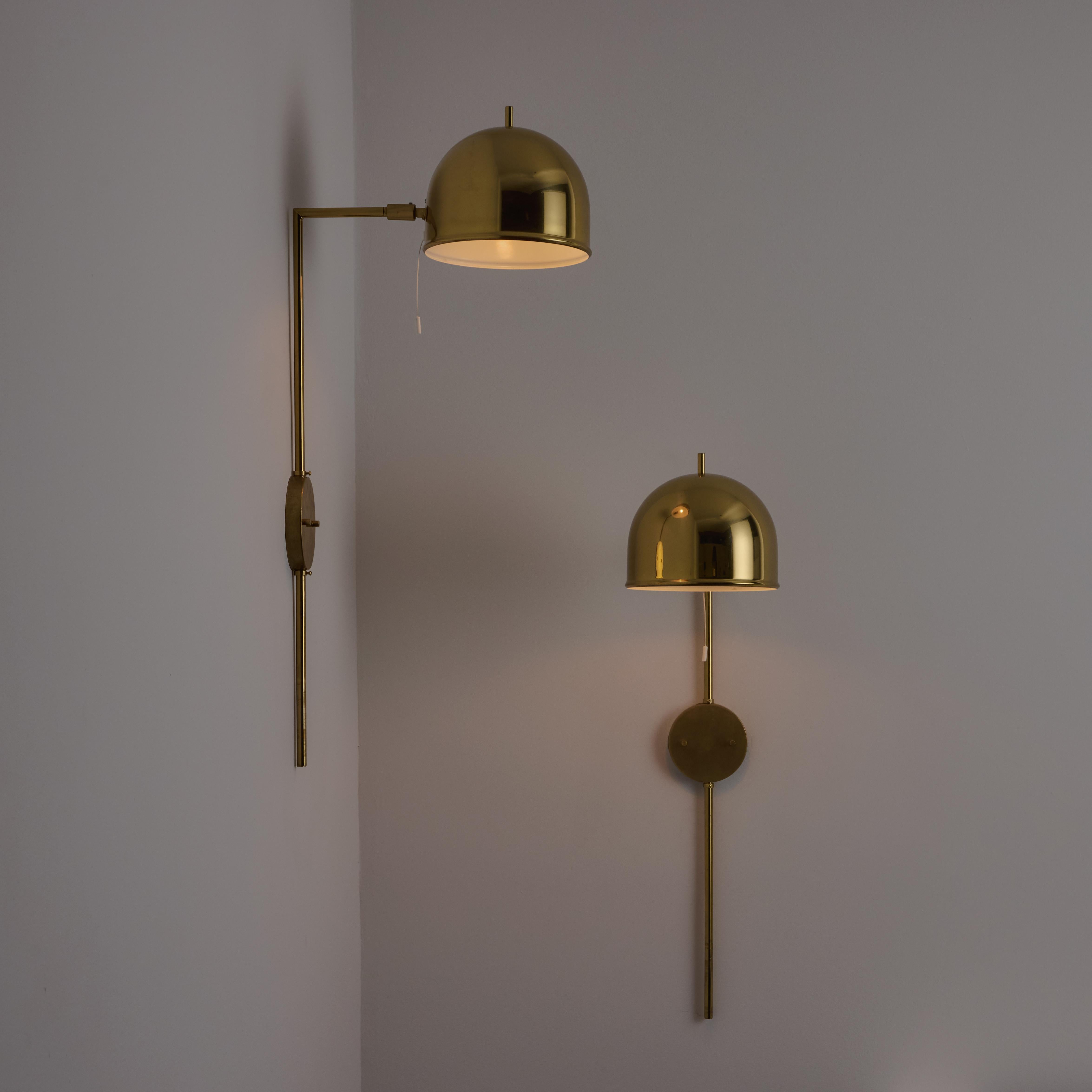 Ein Paar erweiterte Wandleuchter Modell V75 von Bergboms (Moderne der Mitte des Jahrhunderts) im Angebot