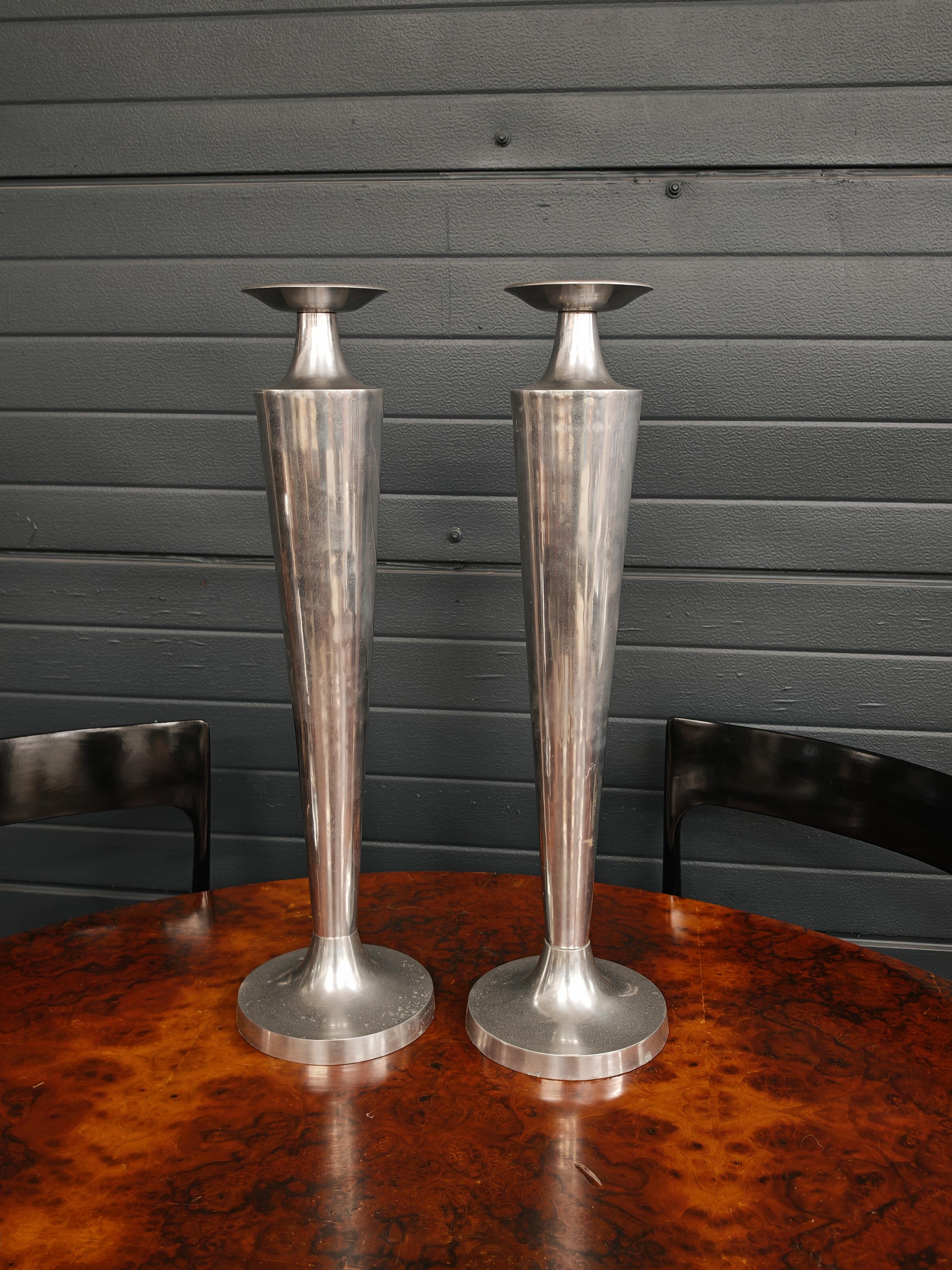 Alluminio Coppia di portacandele in alluminio fuso extra large in vendita