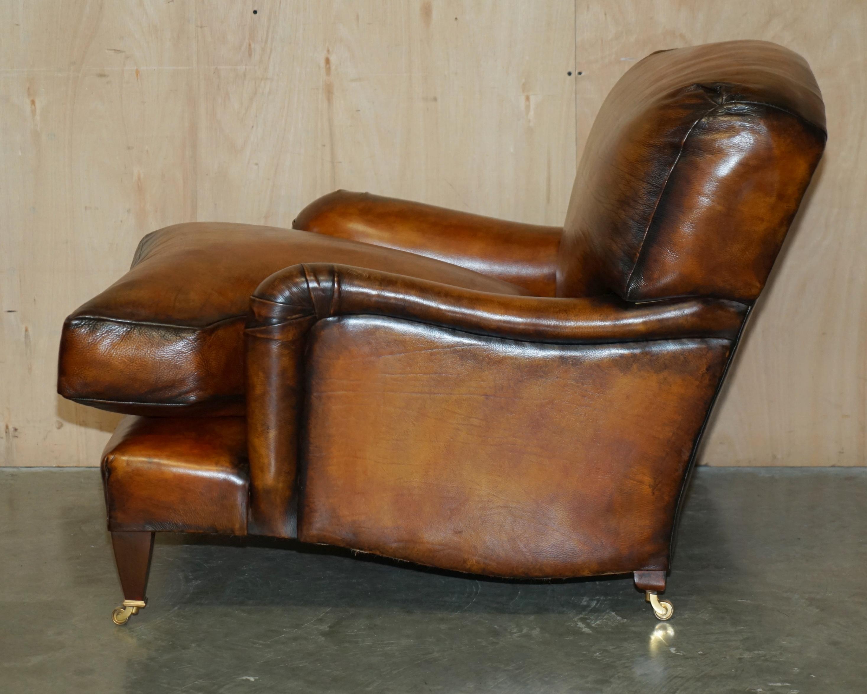 PAIR OF EXTRA LARGE HOWARD & SON'S GEORGE SMITH STYLE BROWN LEATHER ARMCHAIRs For Sale 7