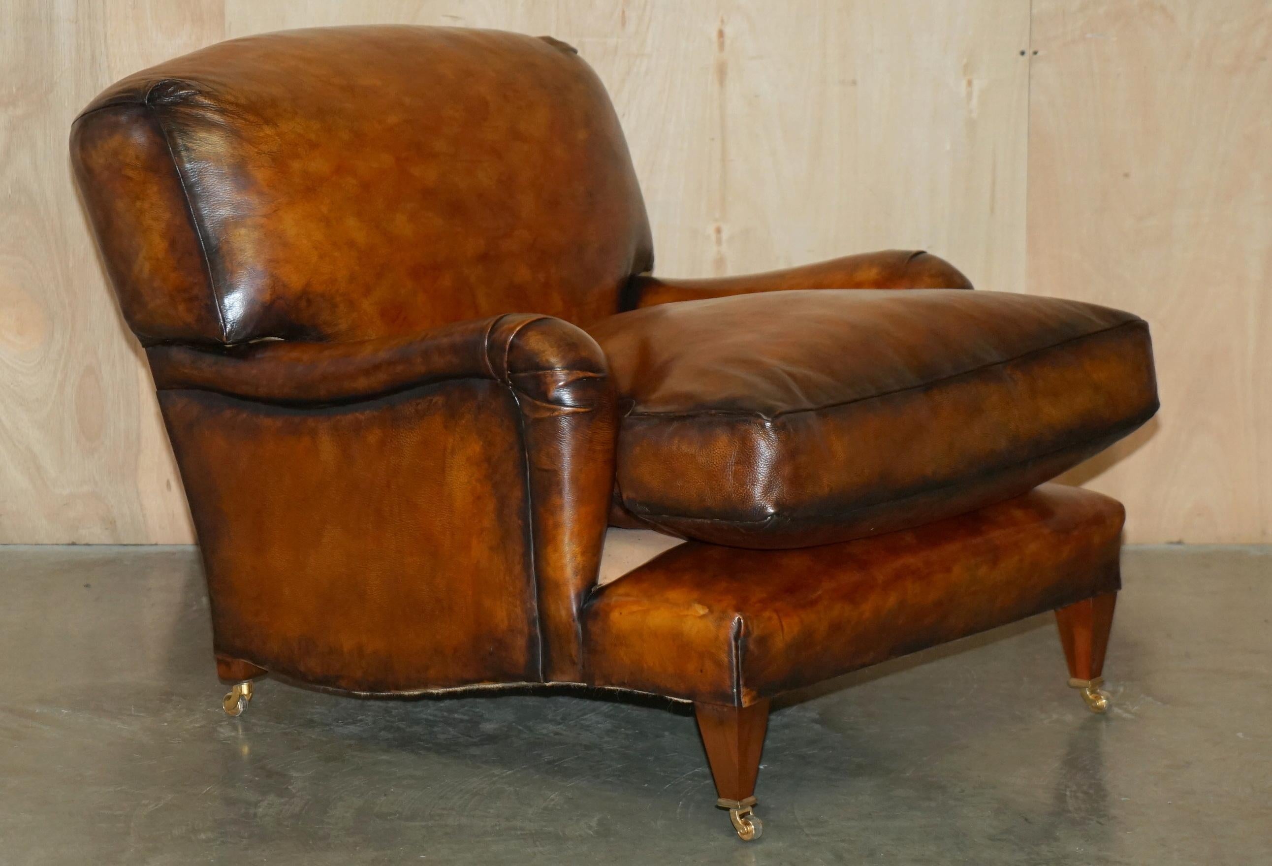 PAIR OF EXTRA LARGE HOWARD & SON'S GEORGE SMITH STYLE BROWN LEATHER ARMCHAIRs For Sale 8
