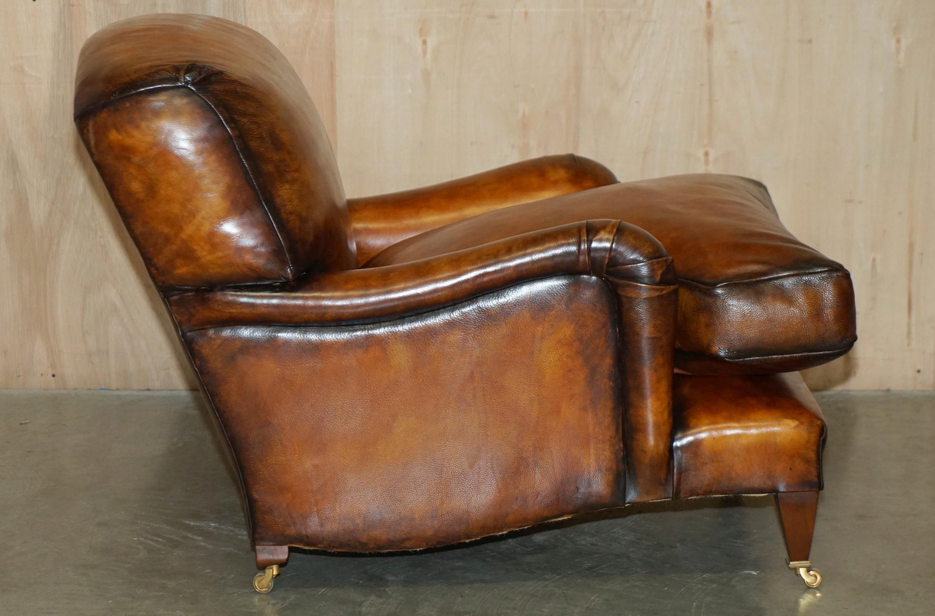PAIR OF EXTRA LARGE HOWARD & SON'S GEORGE SMITH STYLE BROWN LEATHER ARMCHAIRs For Sale 12