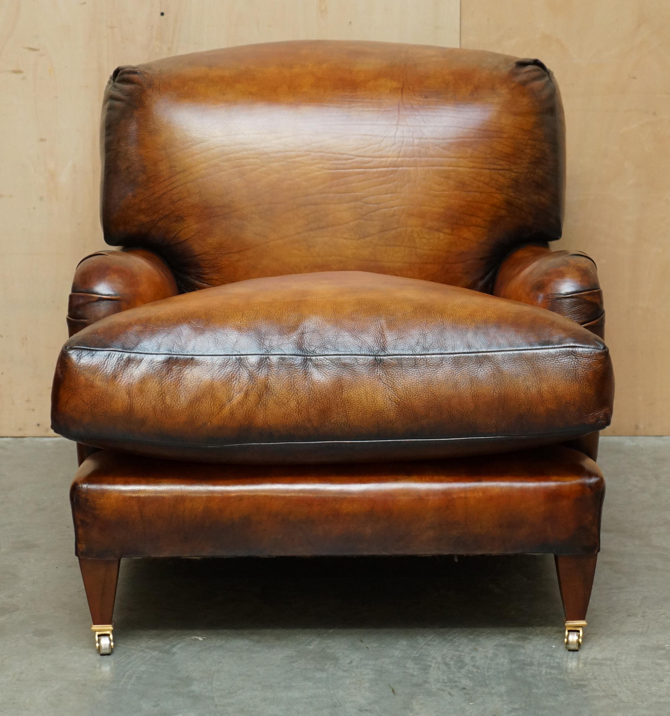 AIR OF EXTRA LARGE HOWARD & SON'S GEORGE SMITH Style BROWN LEATHER ARMCHAIRs (Land) im Angebot