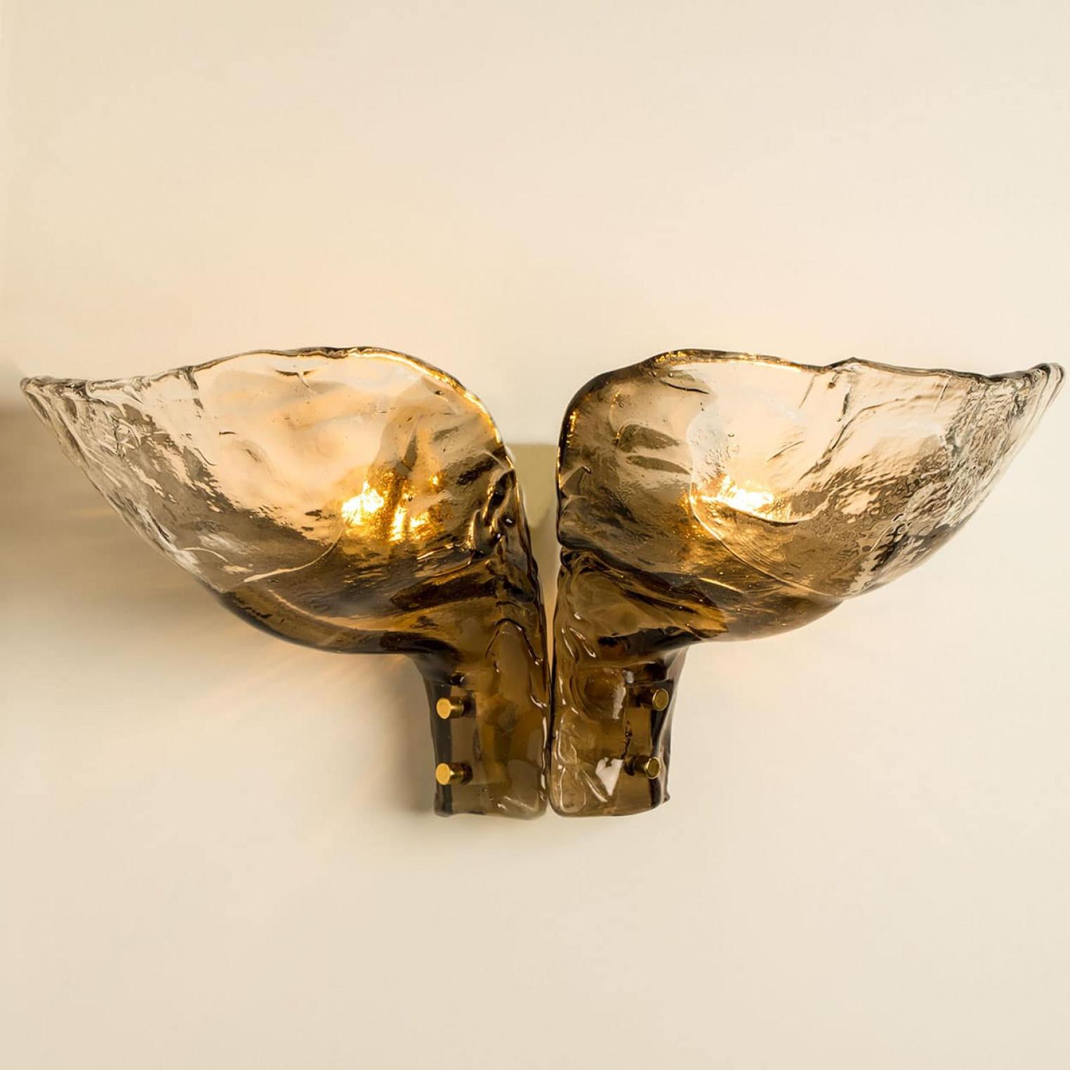 Par de J.T. extra grandes Apliques Kalmar Cristal ahumado, 1970 Metal en venta