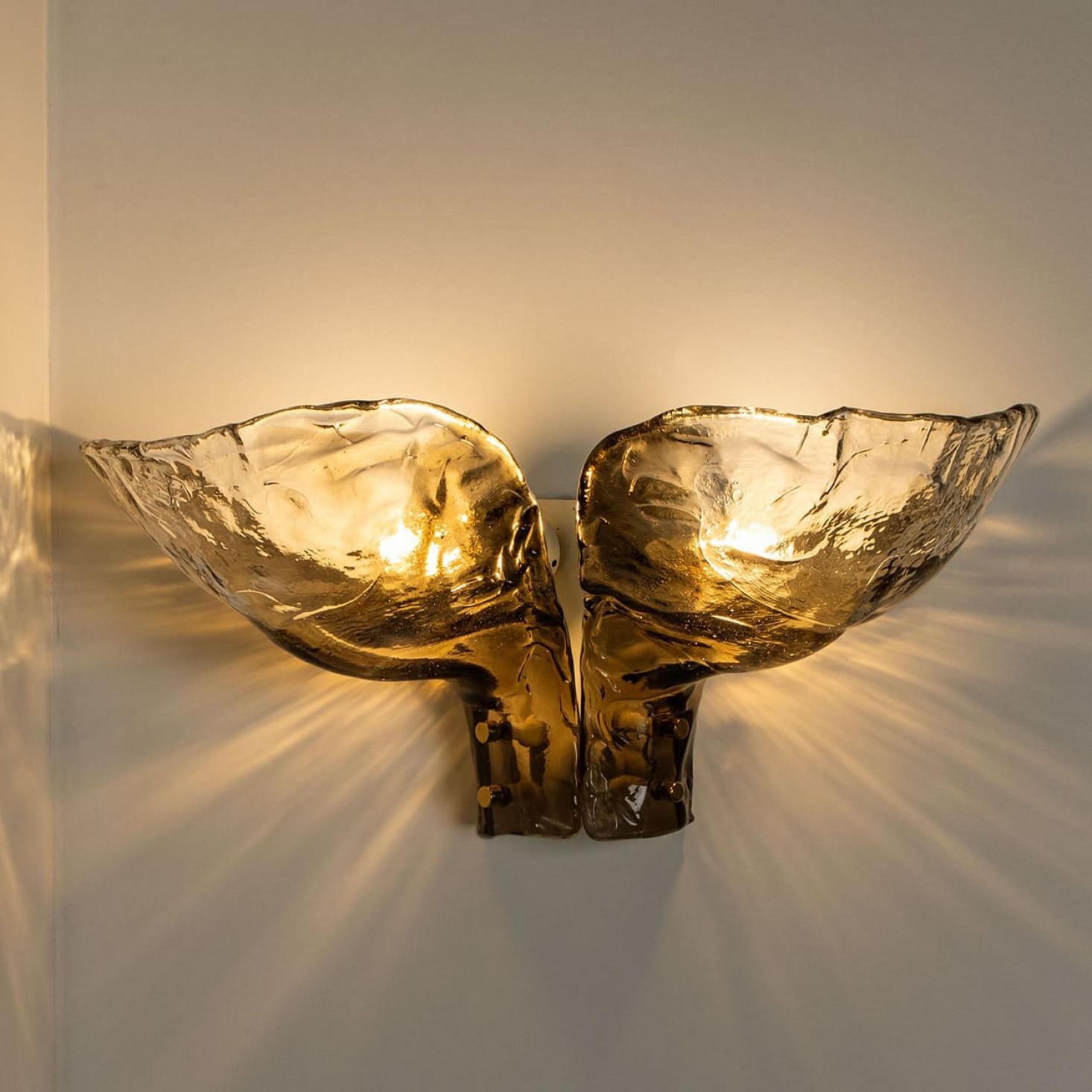 Par de J.T. extra grandes Apliques Kalmar Cristal ahumado, 1970 en venta 1