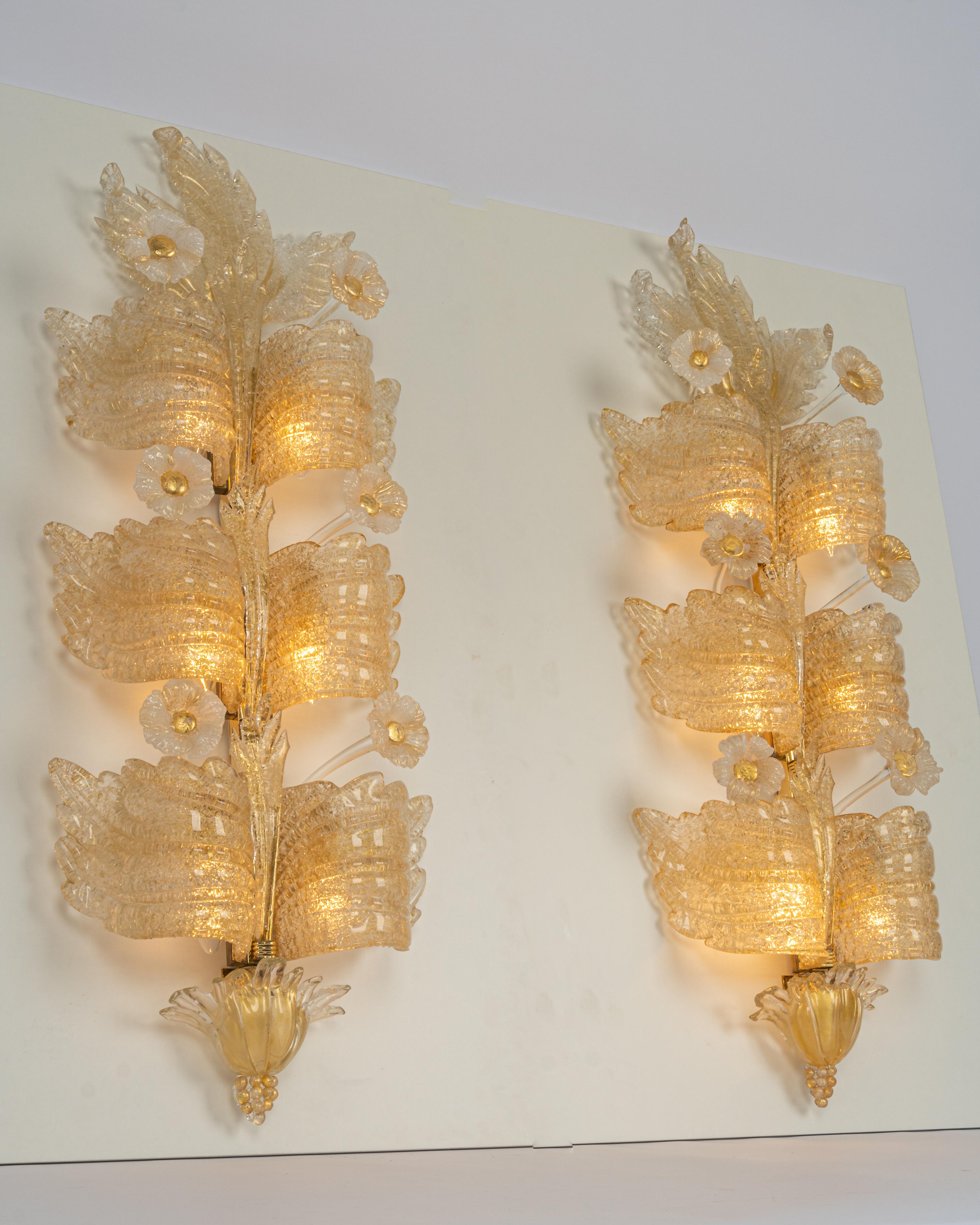 Mid-Century Modern Pair of Extra Large Murano Glass Wall Sconces by Barovier & Toso, Italy, 1970s