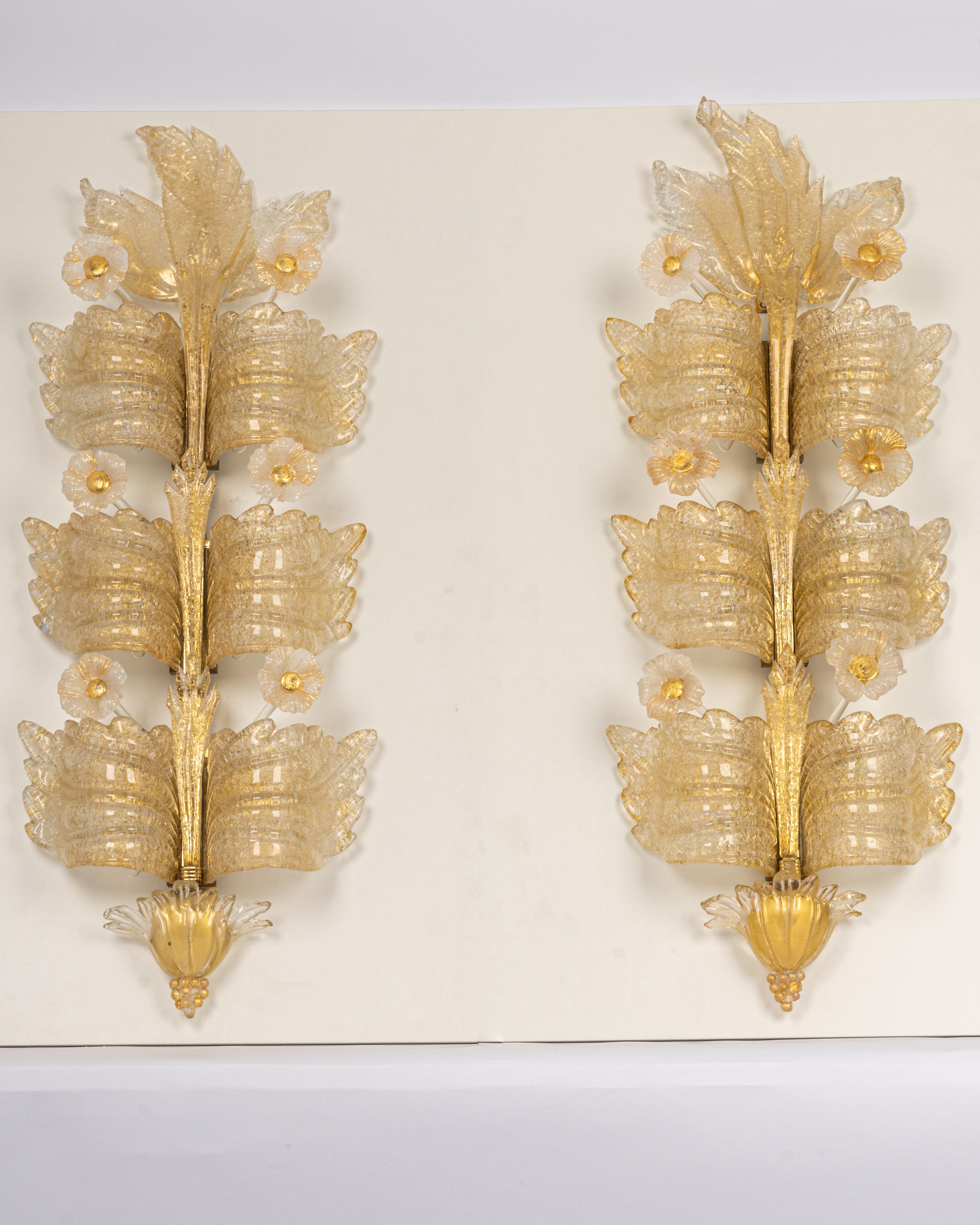 Late 20th Century Pair of Extra Large Murano Glass Wall Sconces by Barovier & Toso, Italy, 1970s