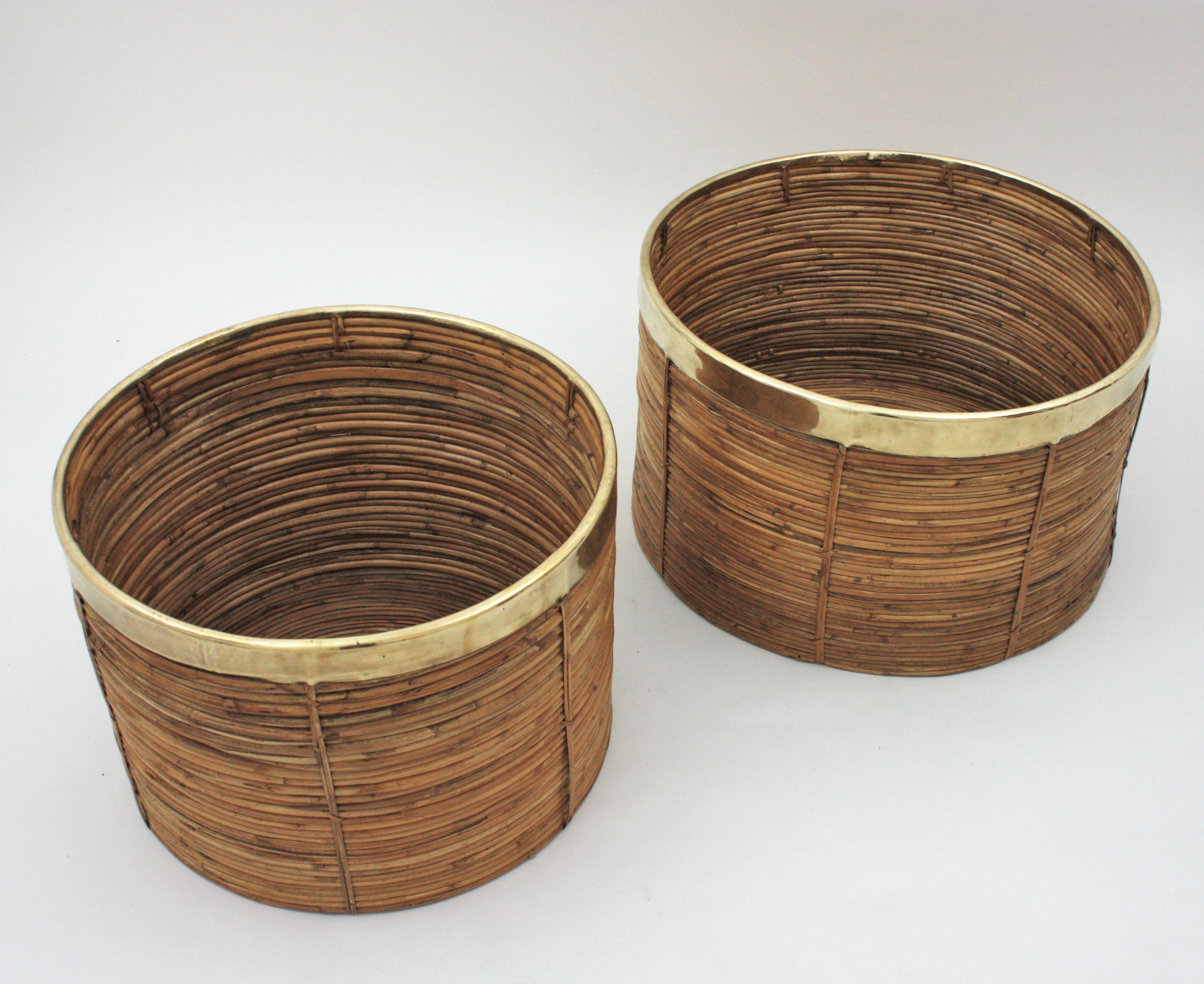 Pair of Extra Large Rattan Round Planters with Brass Rim, Italy, 1970s 4