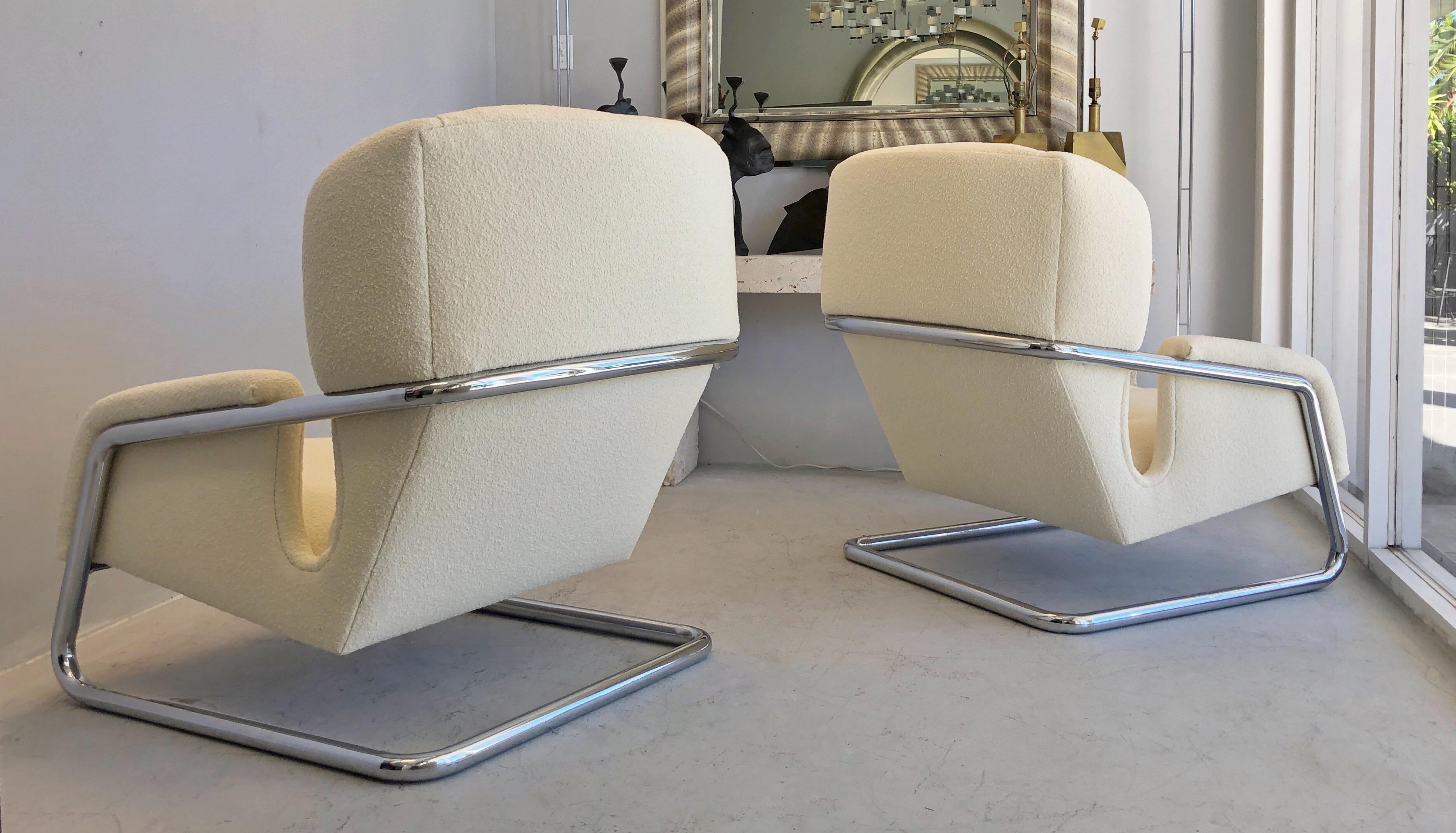 Late 20th Century Pair of Extraordinary Italian Boucle Lounge Club Chairs Cantilevered 1970s