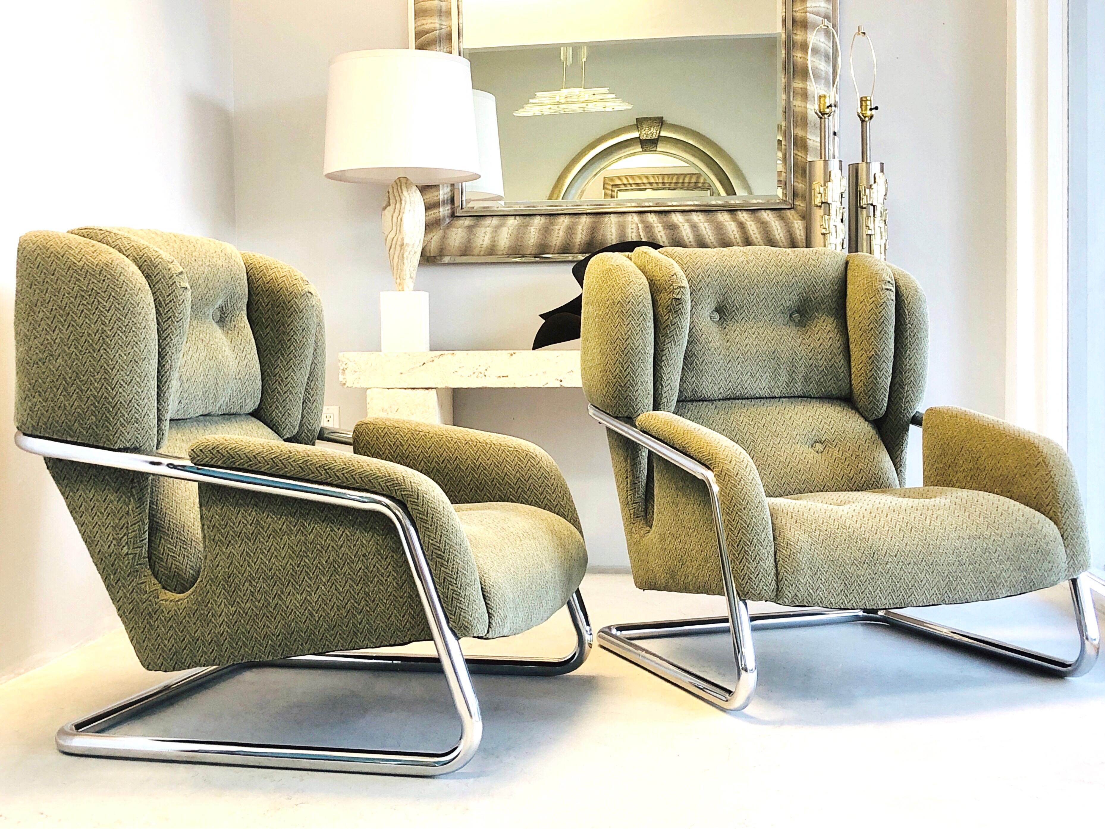 Pair of Extraordinary Italian Lounge Club Chairs Cantilevered, Italy, 1970s 5