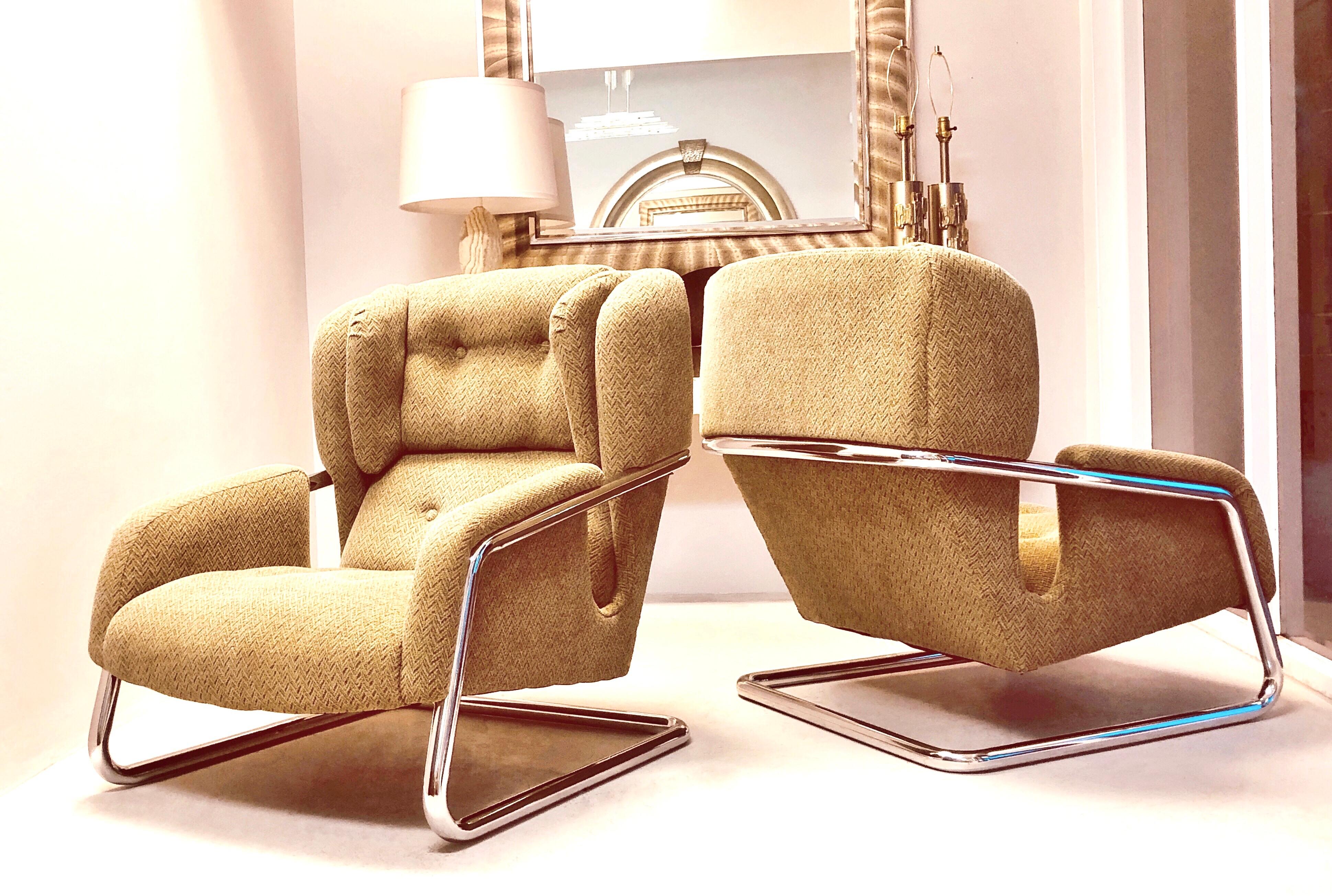 Pair of Extraordinary Italian Lounge Club Chairs Cantilevered, Italy, 1970s 11