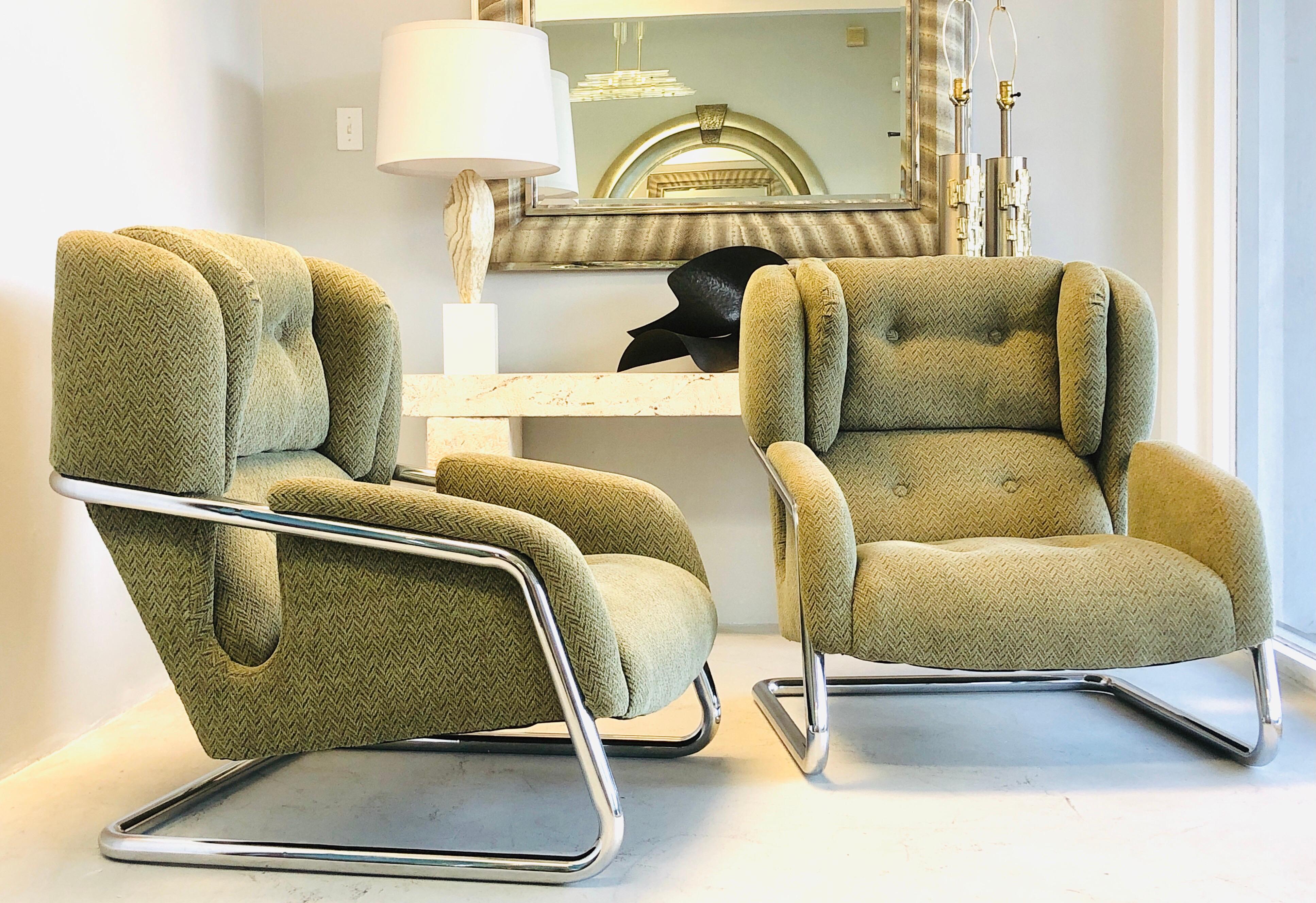 Pair of Extraordinary Italian Lounge Club Chairs Cantilevered, Italy, 1970s 4