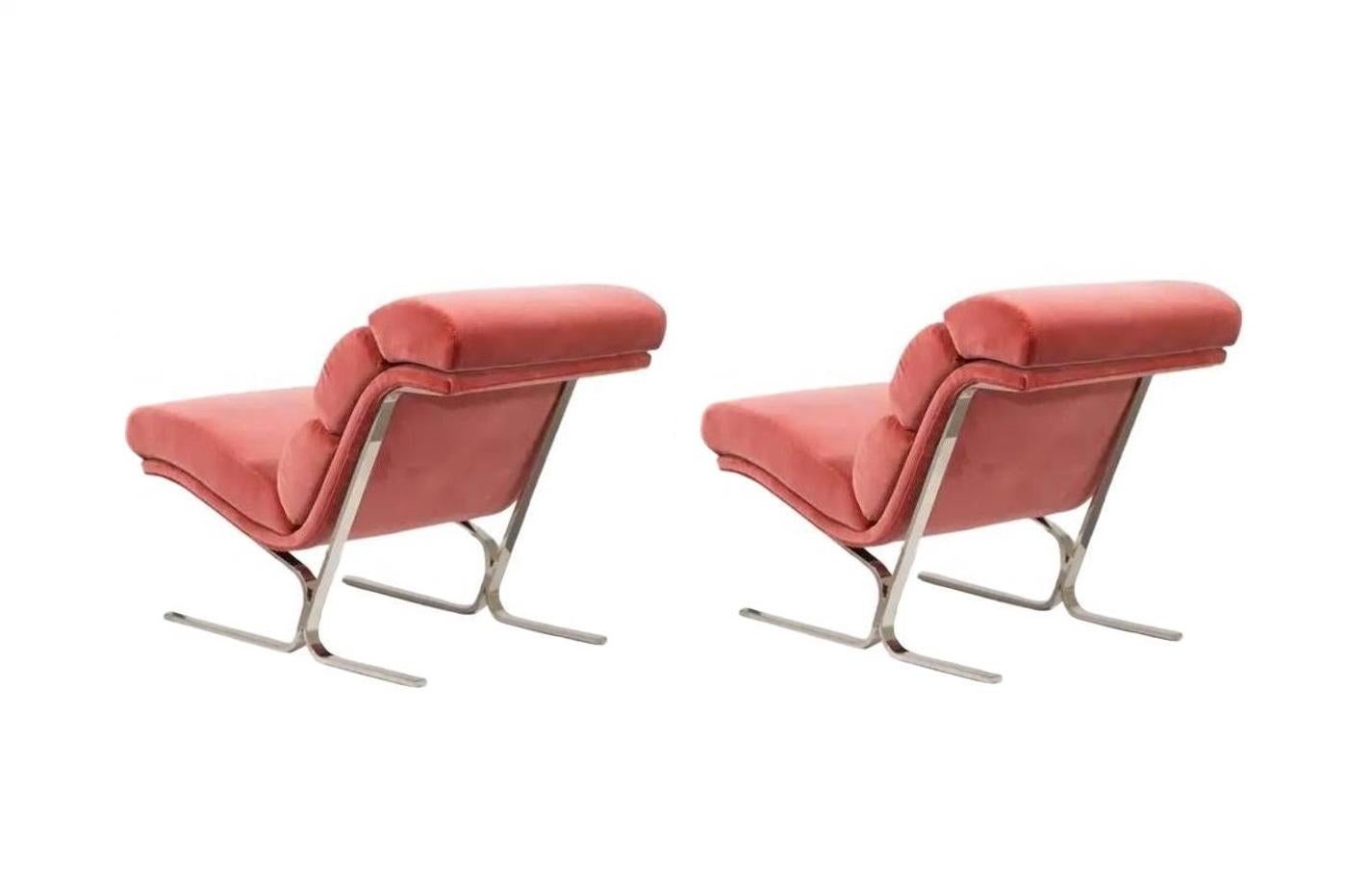 Pair of Extraordinary Lounge Club Chairs Cantilevered, 1970s For Sale 1
