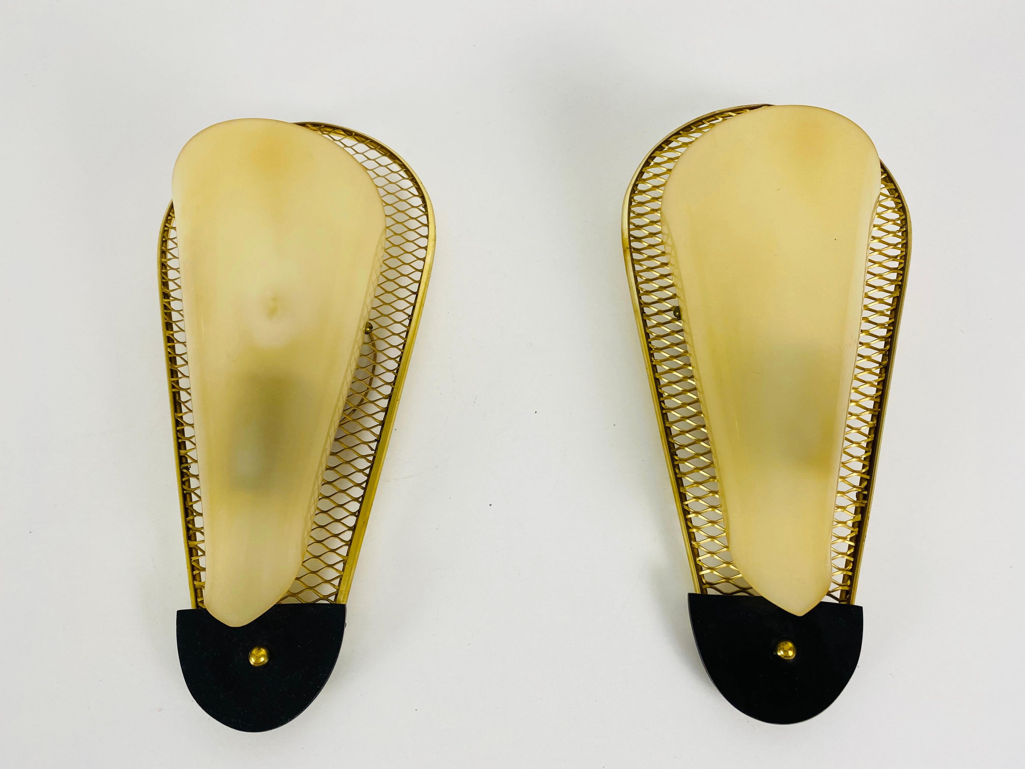 Mid-Century Modern Pair of Extraordinary Mid-Century Brass Sconces, Italy, 1960s For Sale