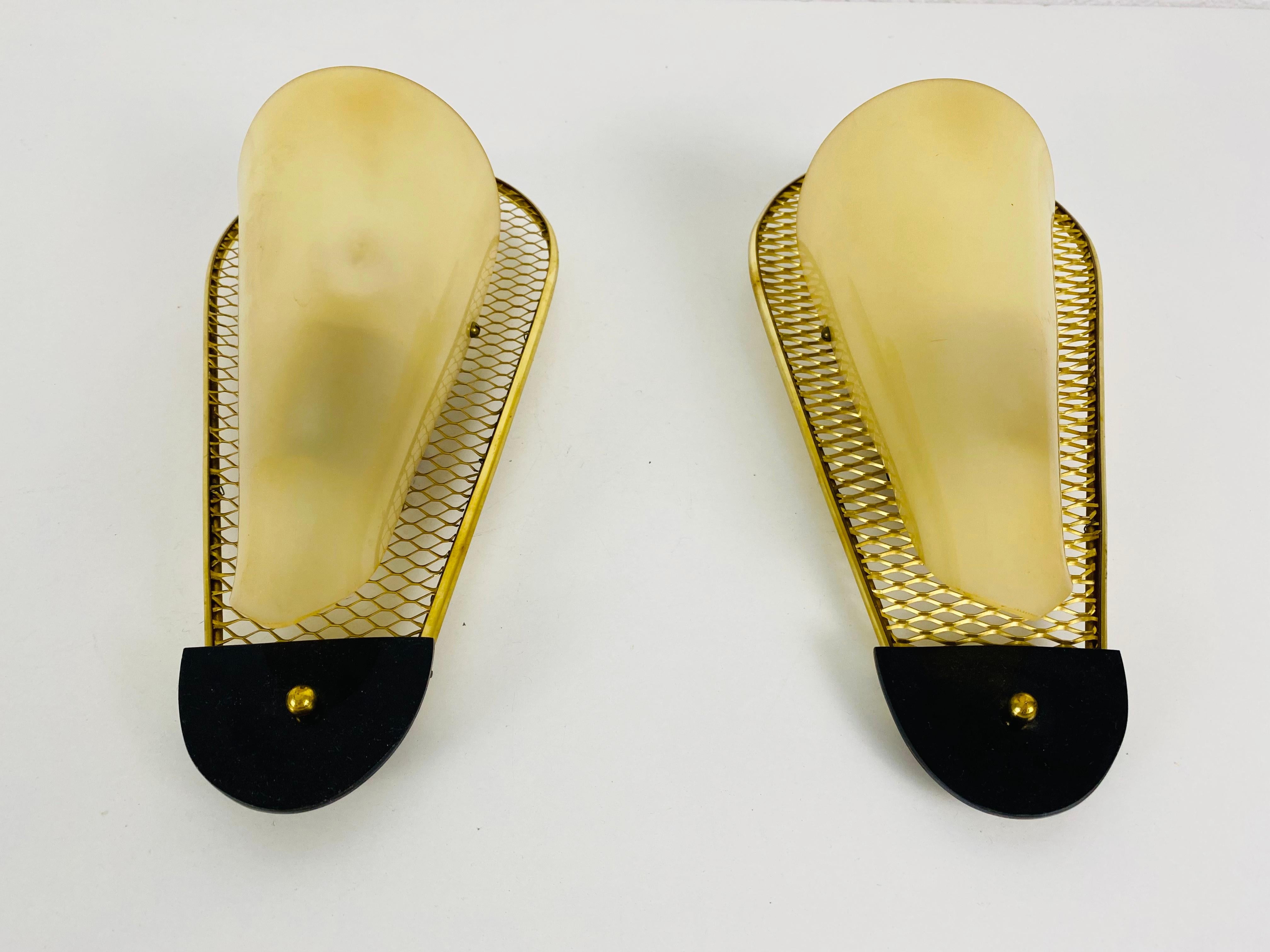 Mid-20th Century Pair of Extraordinary Mid-Century Brass Sconces, Italy, 1960s For Sale