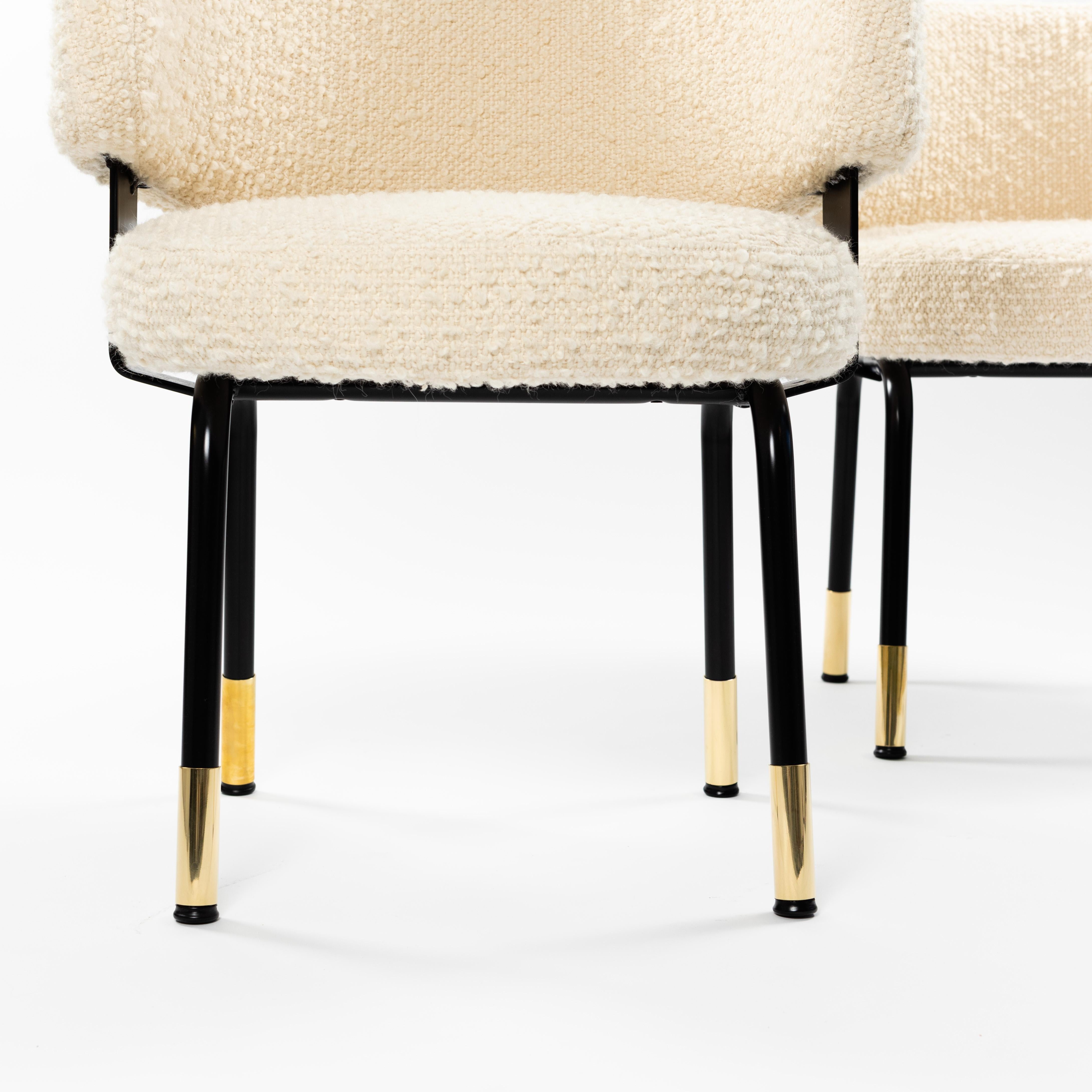 Paire de fauteuils extravagants avec tissu bouclé par Gianni Moscatelli Italie 1968 en vente 2