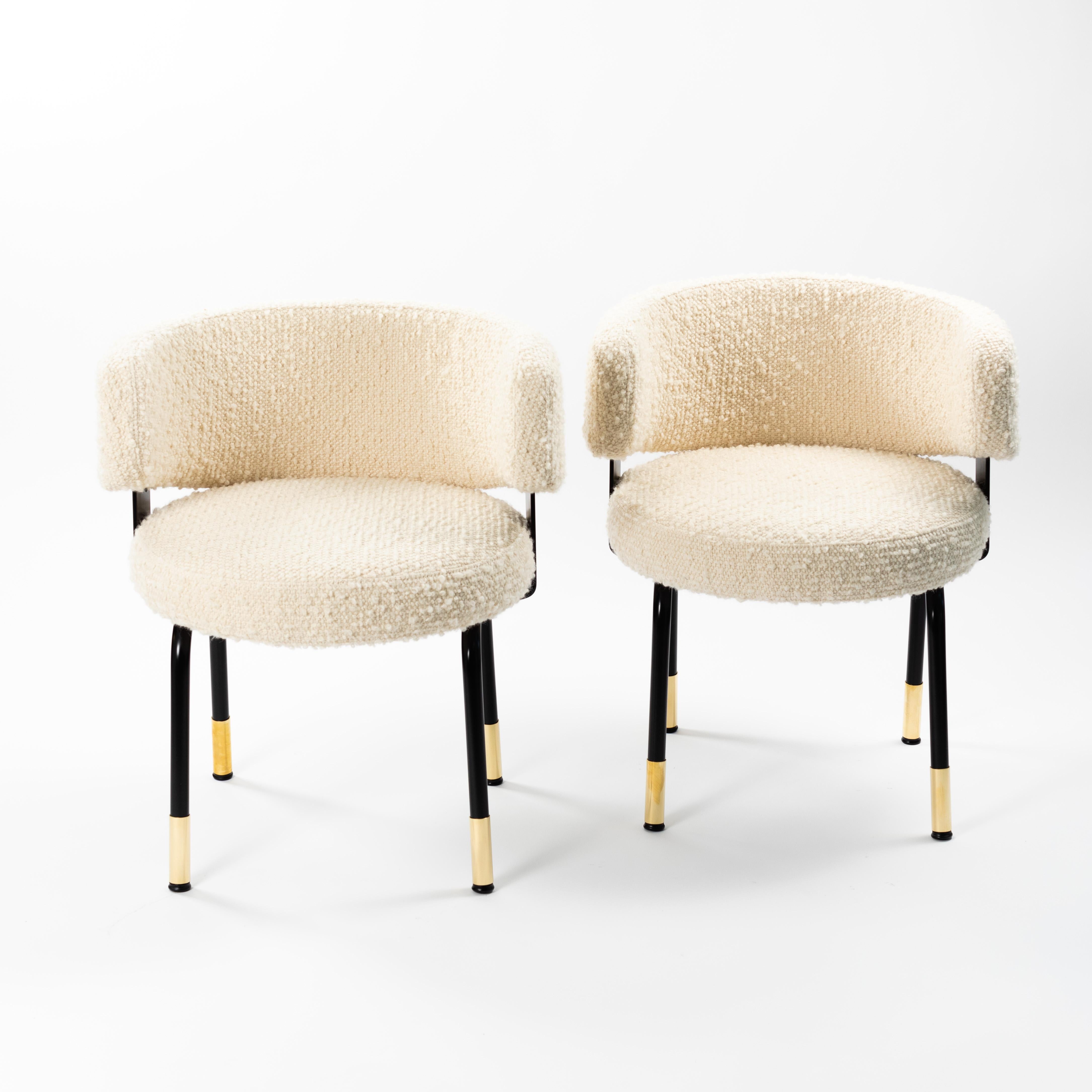 Mid-Century Modern Paire de fauteuils extravagants avec tissu bouclé par Gianni Moscatelli Italie 1968 en vente