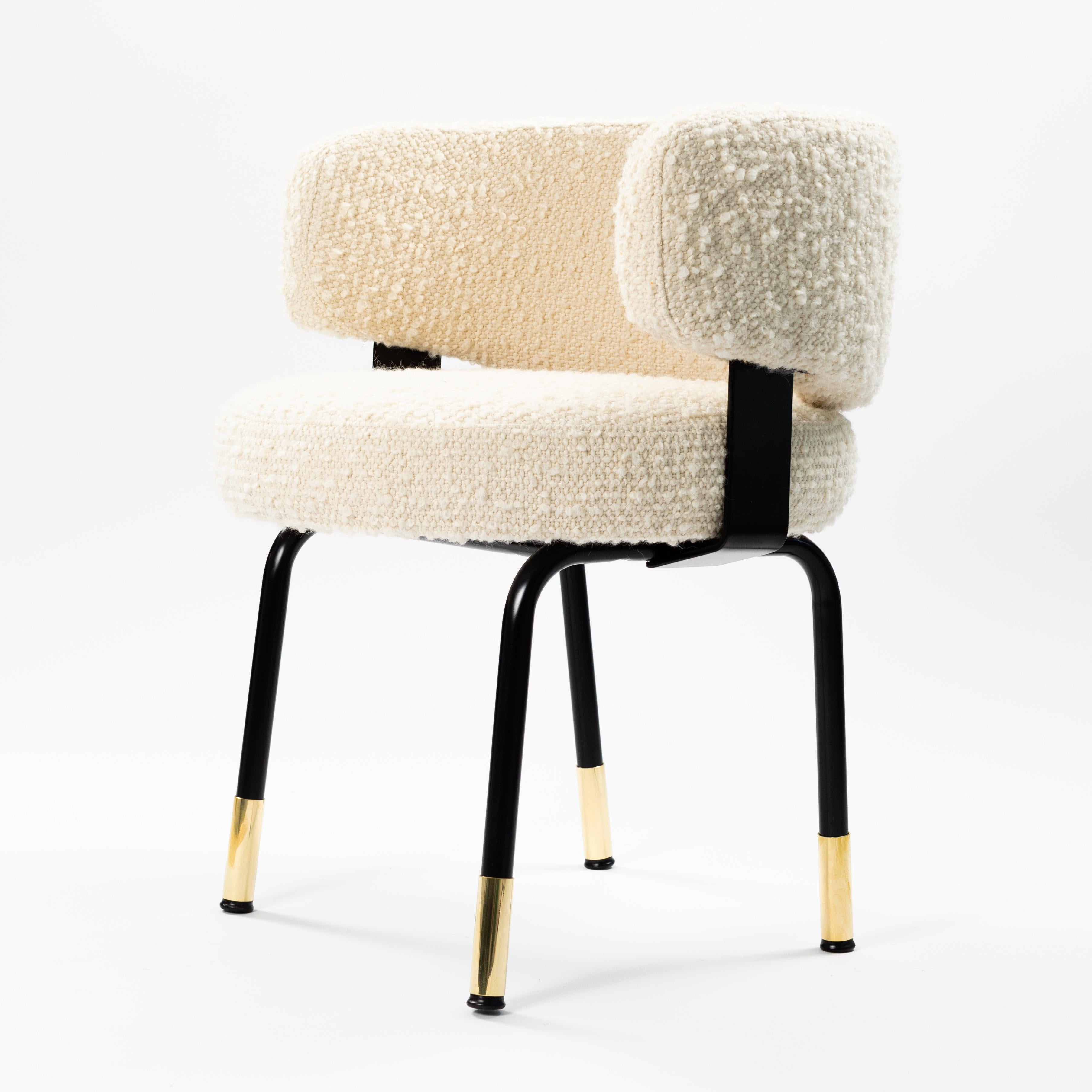 Paire de fauteuils extravagants avec tissu bouclé par Gianni Moscatelli Italie 1968 en vente 1