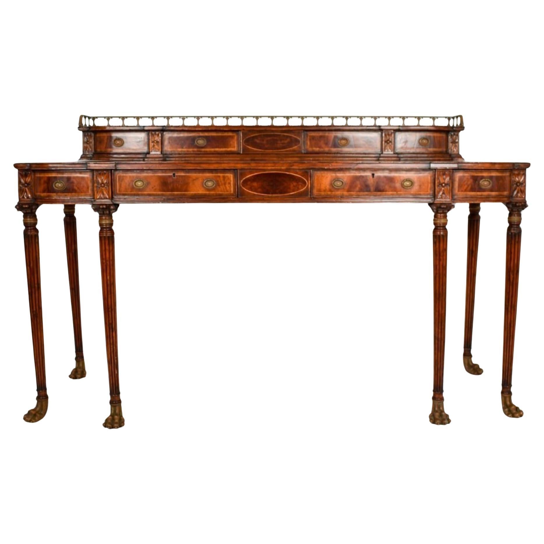 Pair of Extremely fine Regency Mahogany Serving Tables For Sale