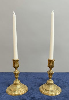 Coppia di candelieri estremamente rari del periodo Regence dell'inizio del XVIII secolo