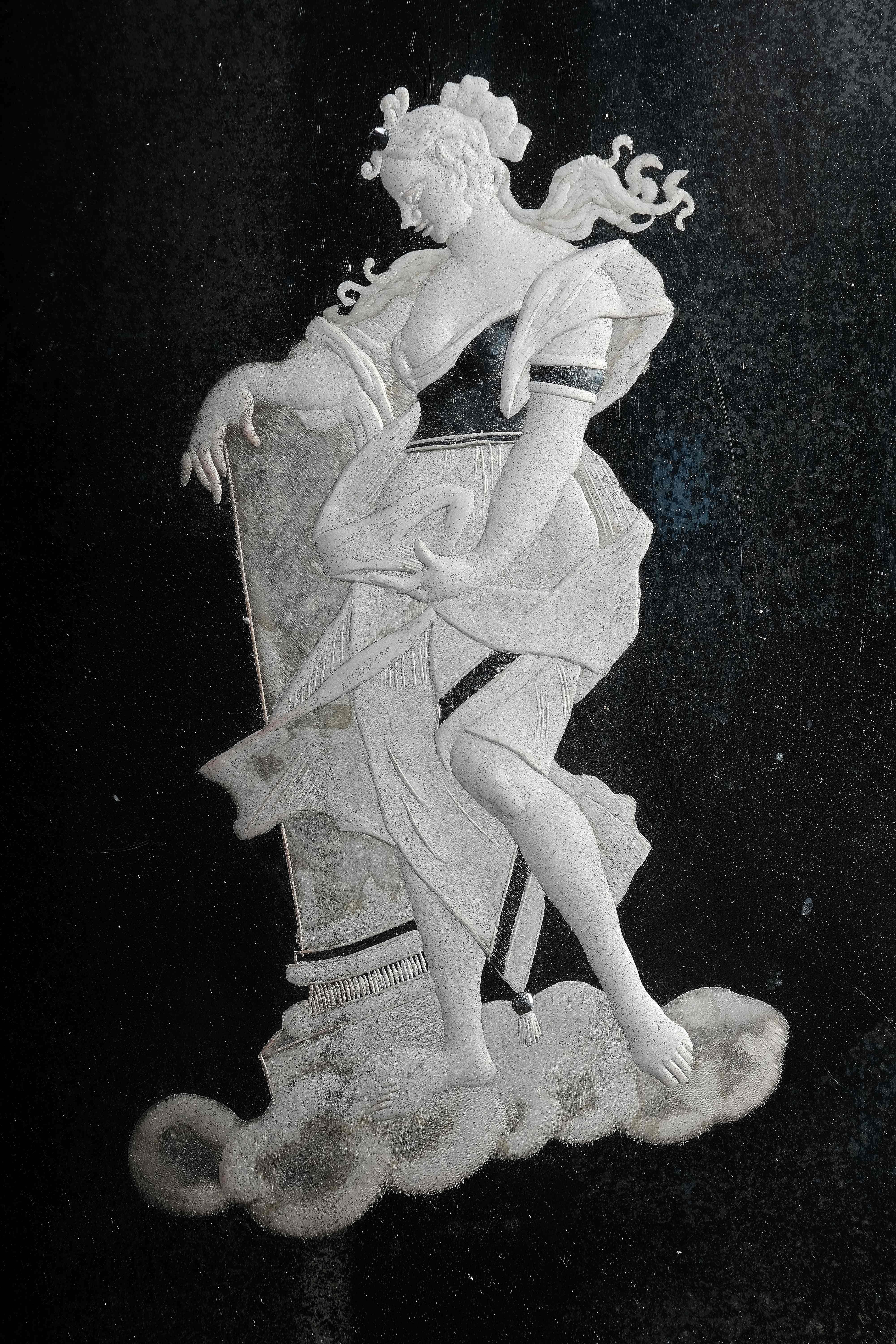Paire de miroirs de Murano extrêmement rares avec des fleurs, Murano circa 1730 en vente 6