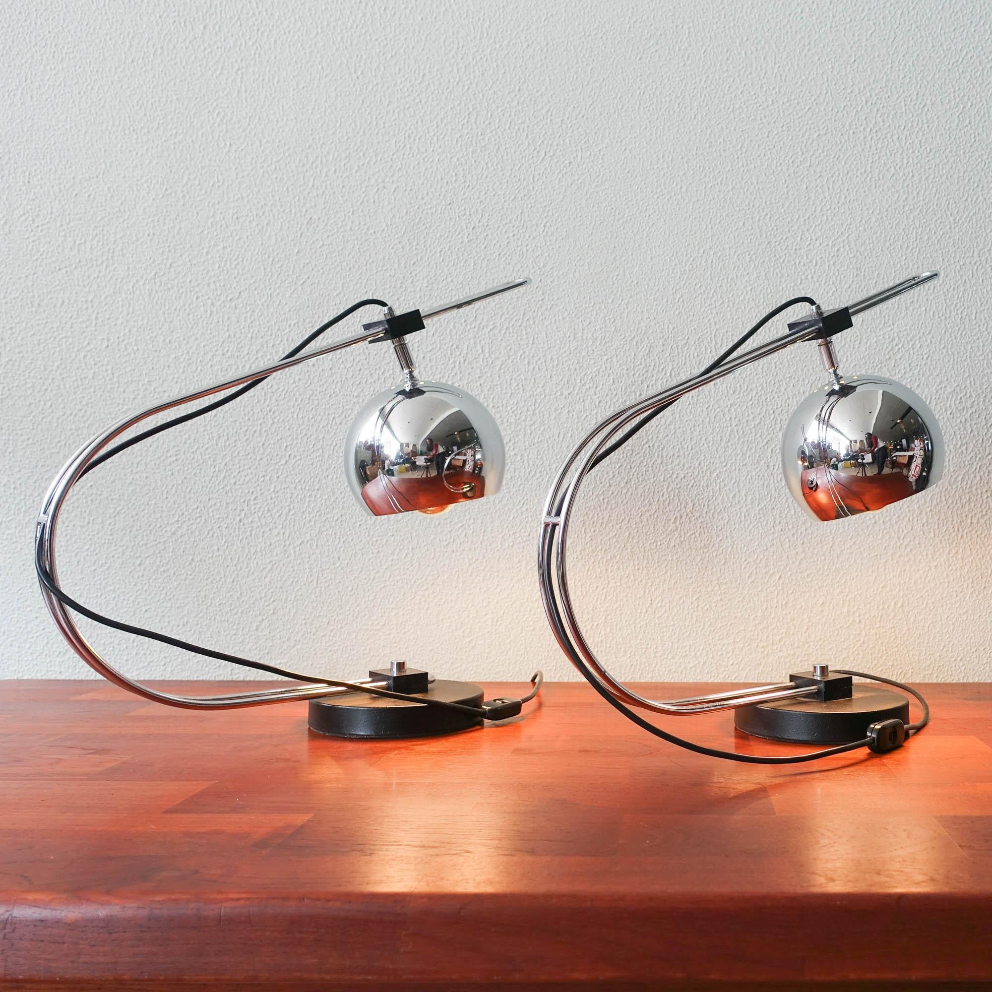 Métal Paire de lampes de bureau Eyeball Reggiani, années 1970