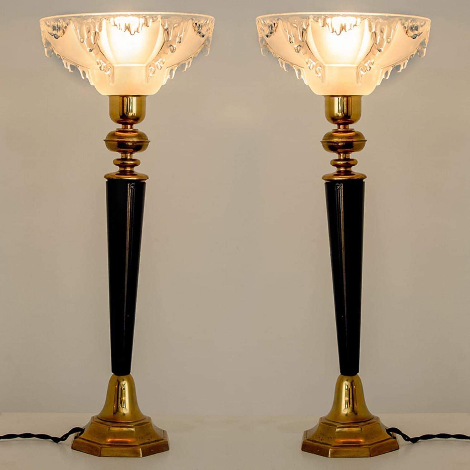 Pair of Ezan Opalescent Glass Brass and Wood Table Lamp France, 1930s In Good Condition For Sale In Rijssen, NL