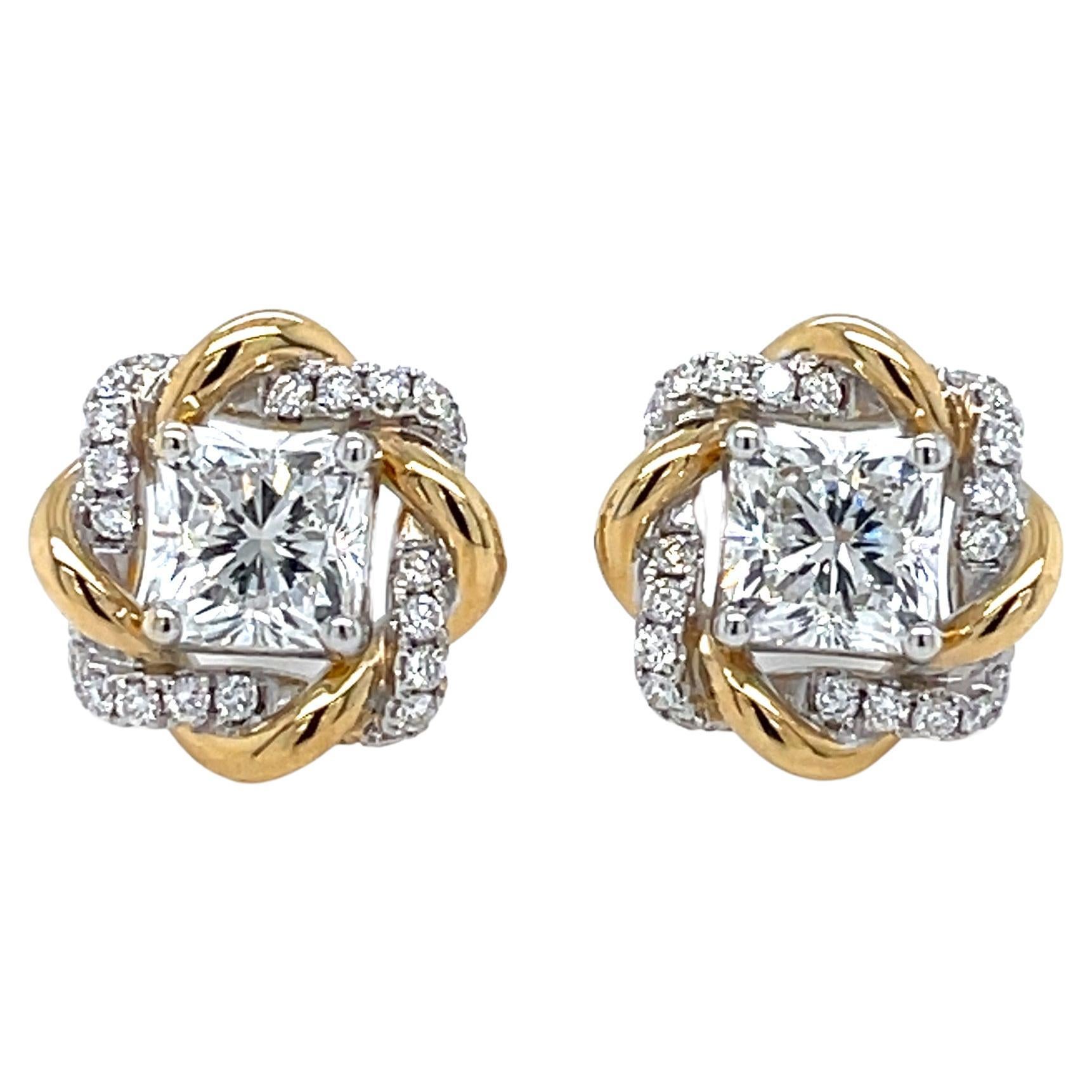 Pair of F VVS1/VS1 Square Radiant Diamonds 2.02 Carats in 18K Gold GIA Certified For Sale