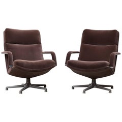 Pareja de sillones giratorios F154 Geoffrey Harcourt