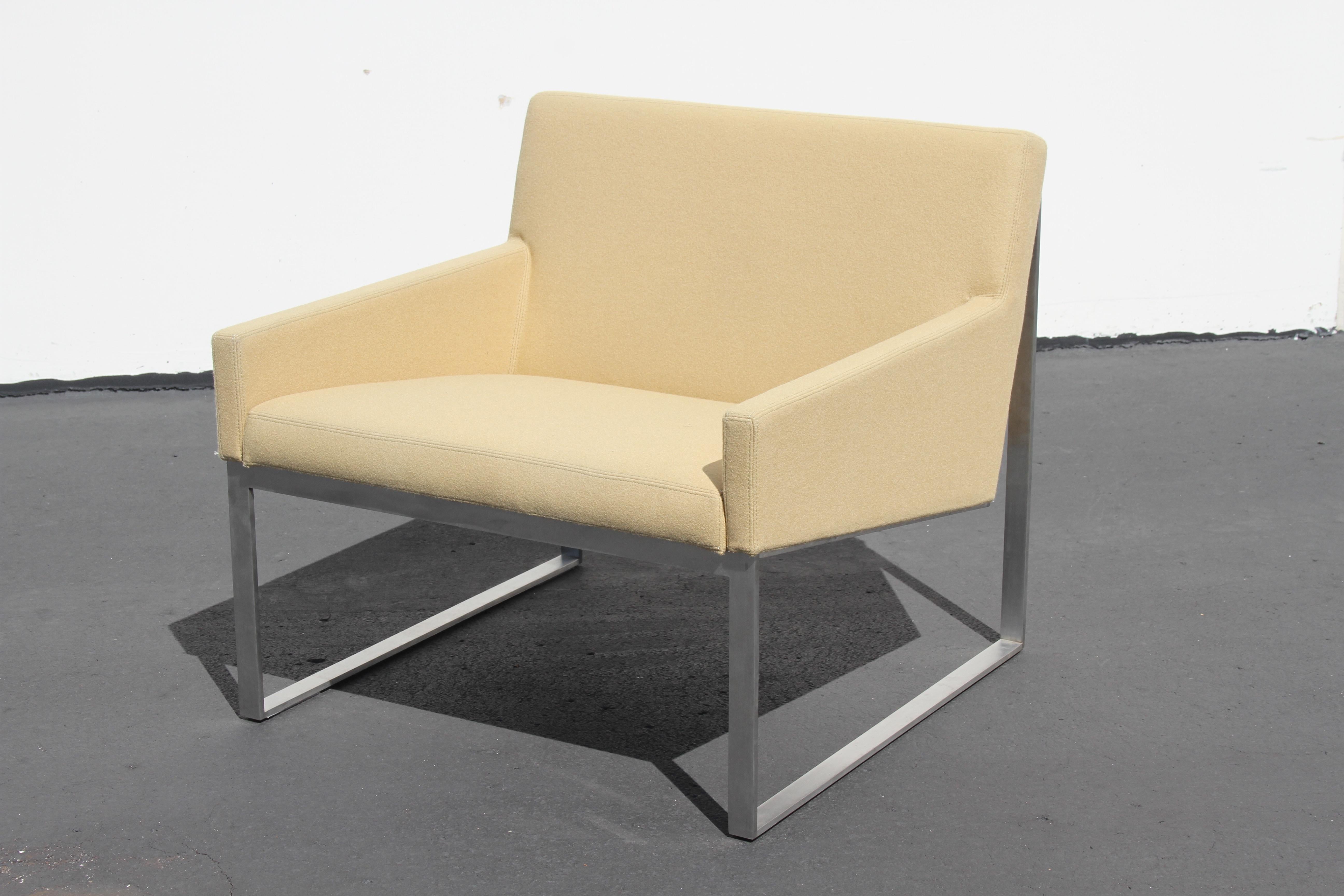 Ein Paar B.3 Loungesessel von Fabien Baron für Berhardt Design (Gebürstet) im Angebot