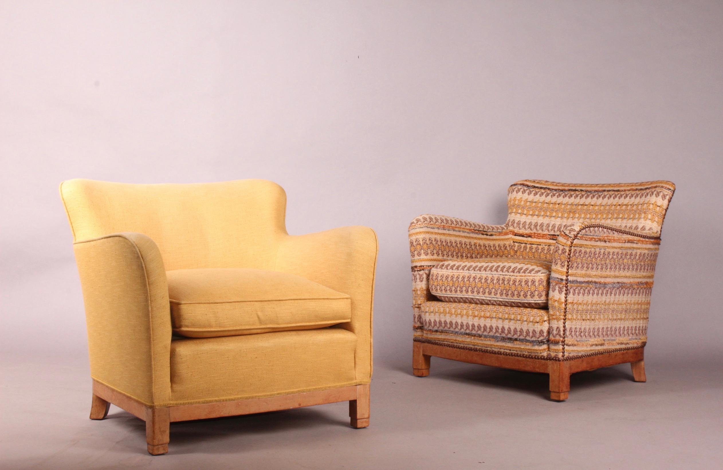 Mid-20th Century Pair of Fabric Armchairs
